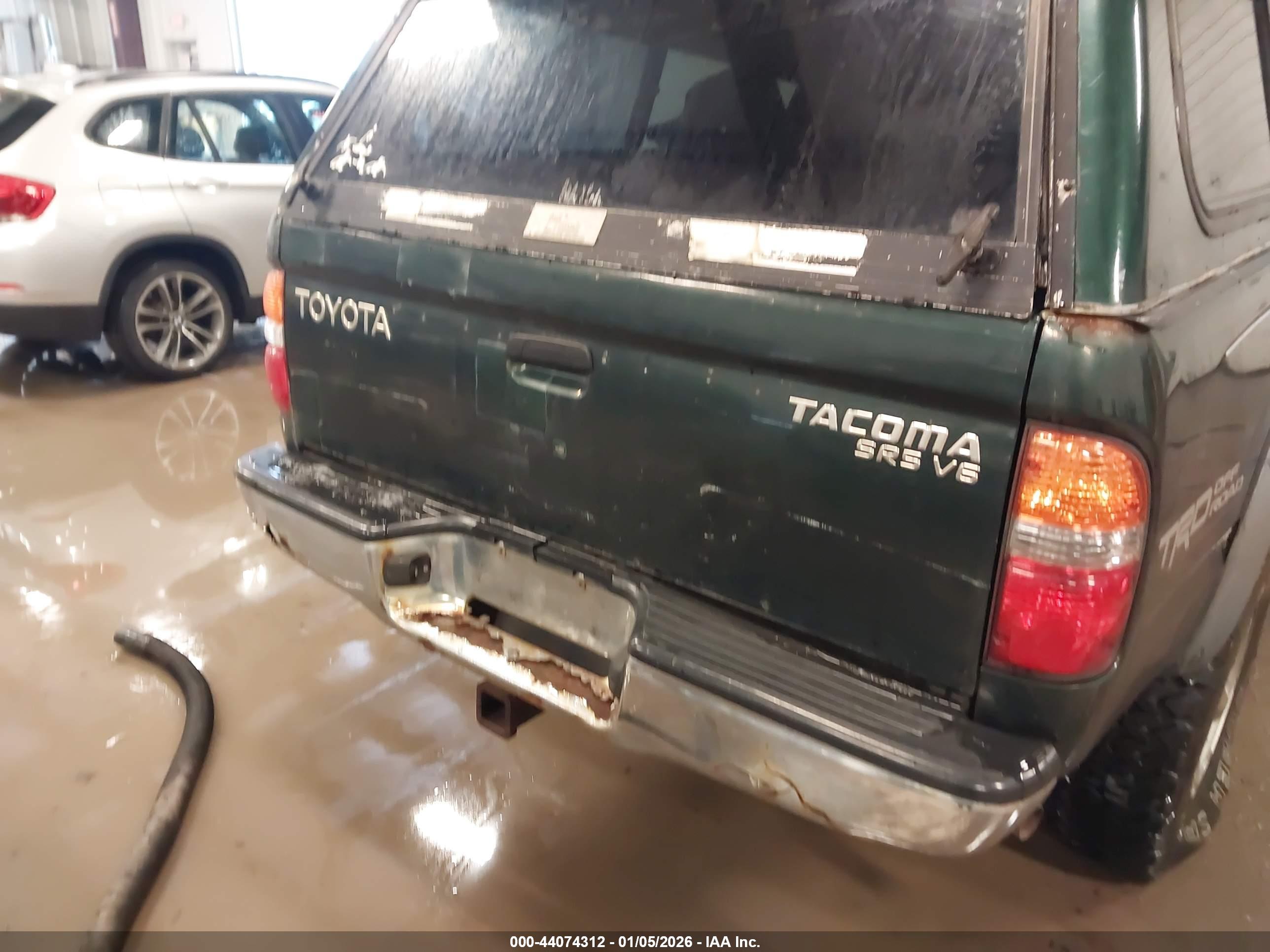 TOYOTA TACOMA image 6