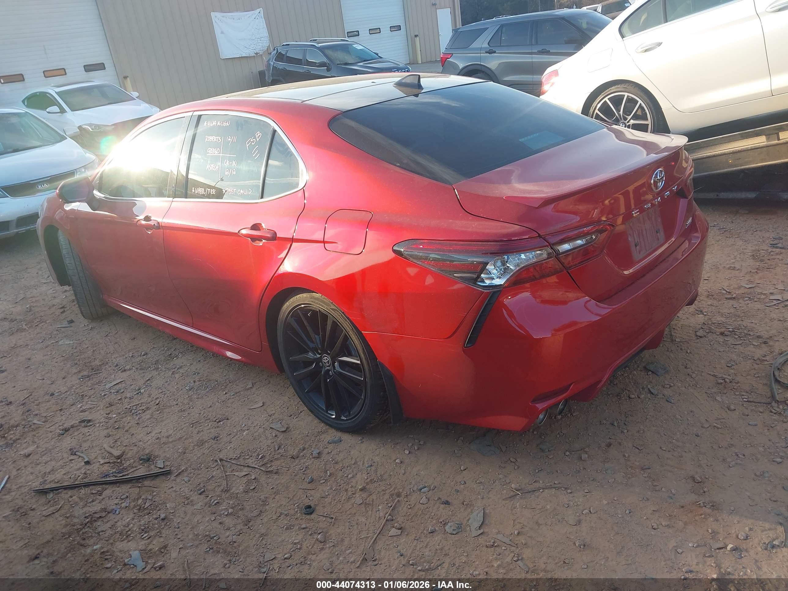 TOYOTA CAMRY image 3