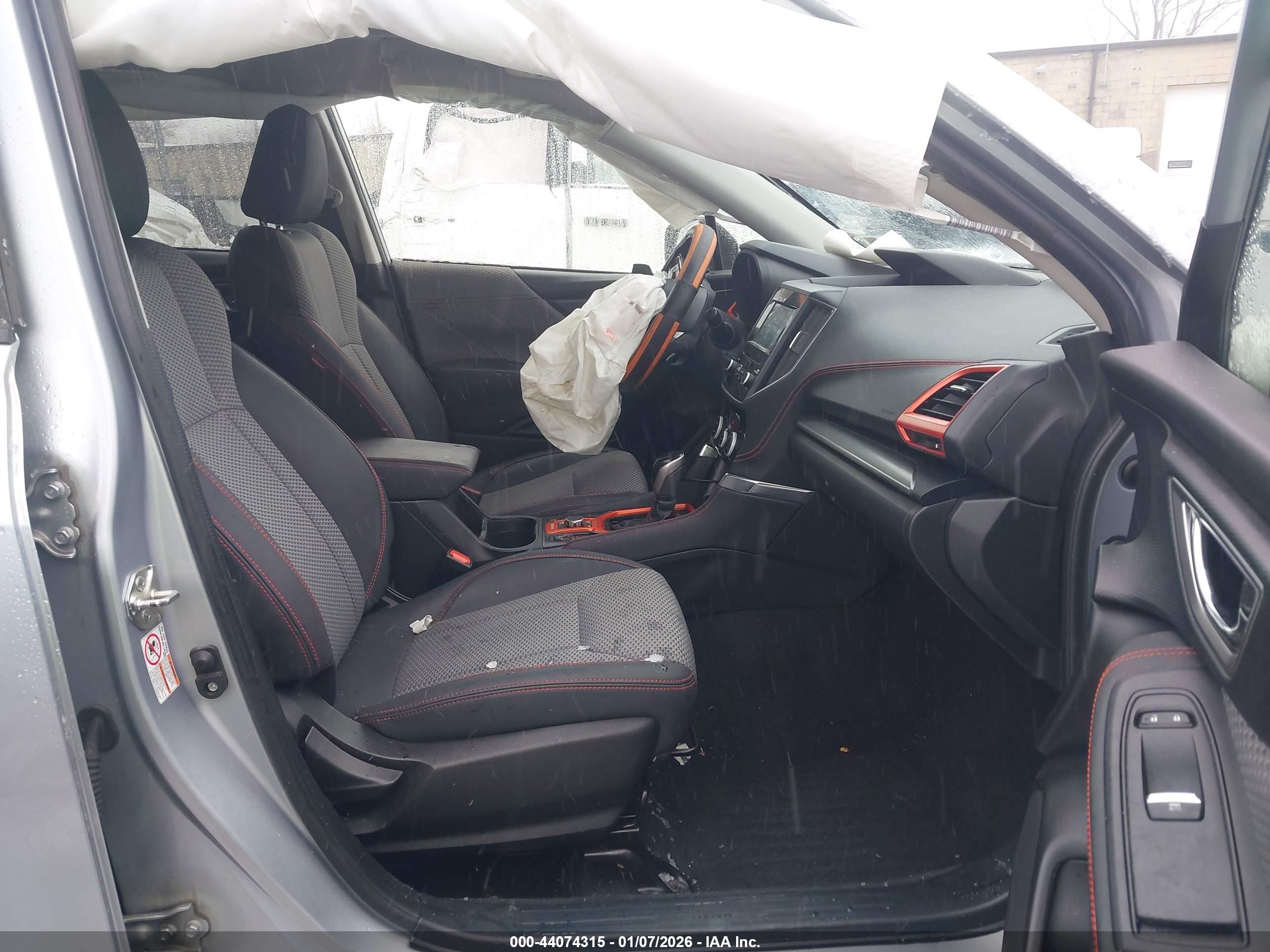 SUBARU FORESTER image 5