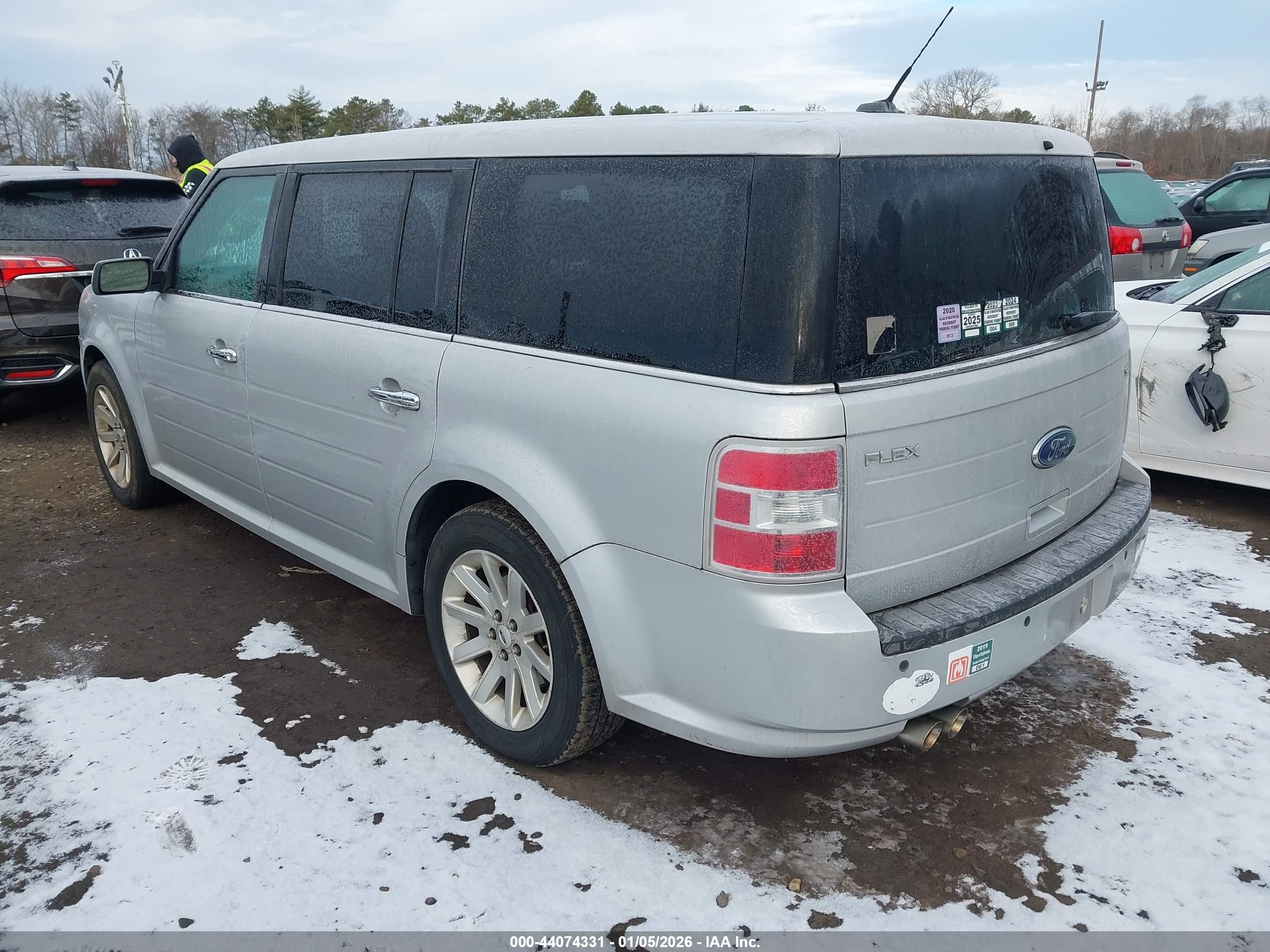 FORD FLEX image 3