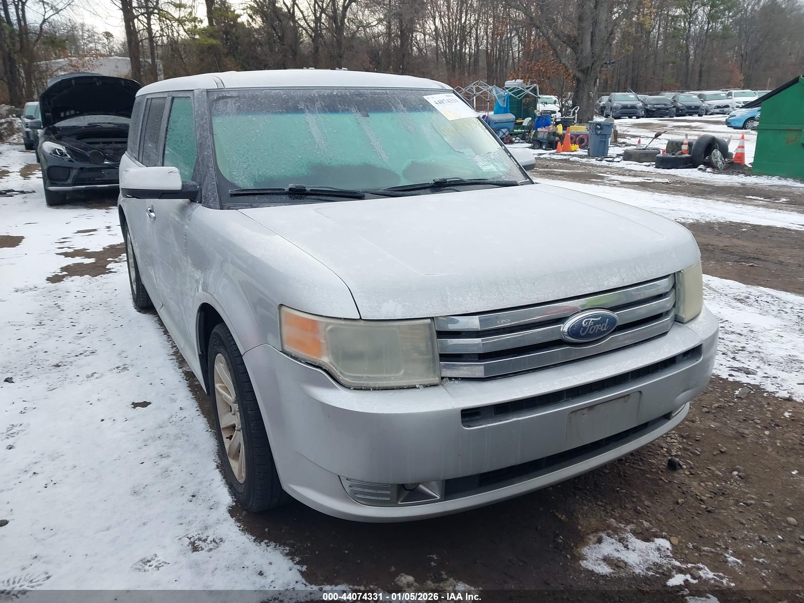 FORD FLEX image 6