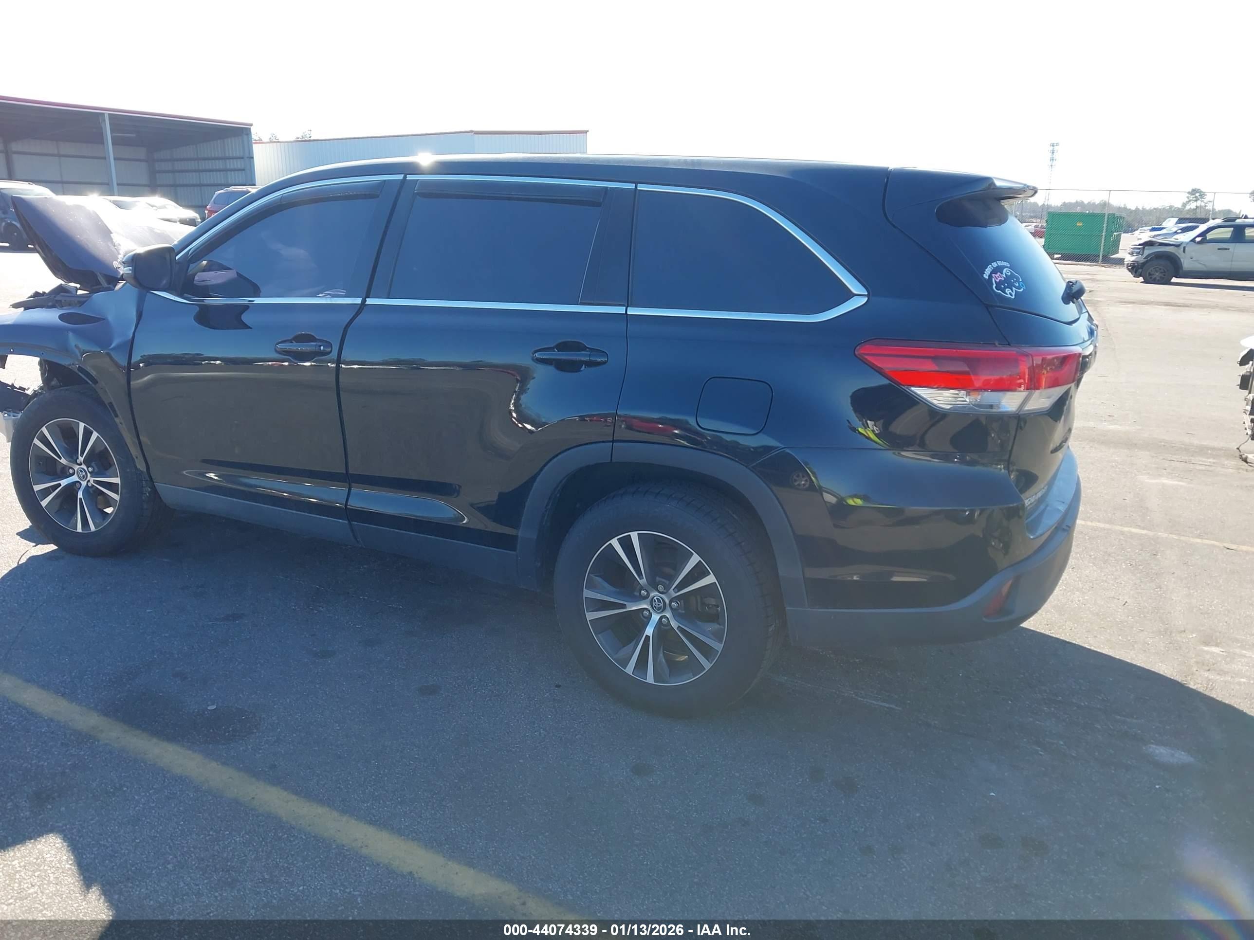 TOYOTA HIGHLANDER image 3
