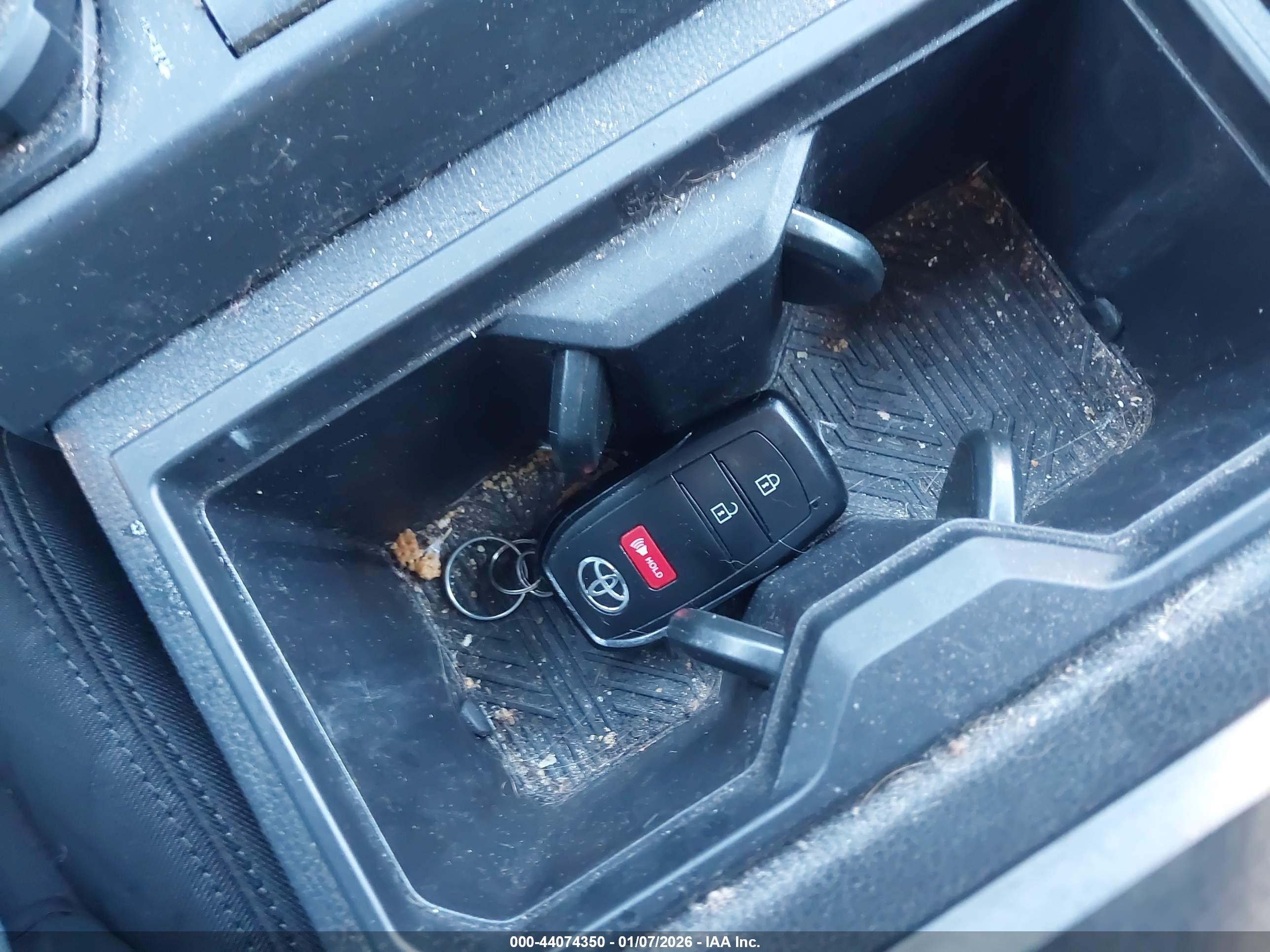 TOYOTA TACOMA image 11