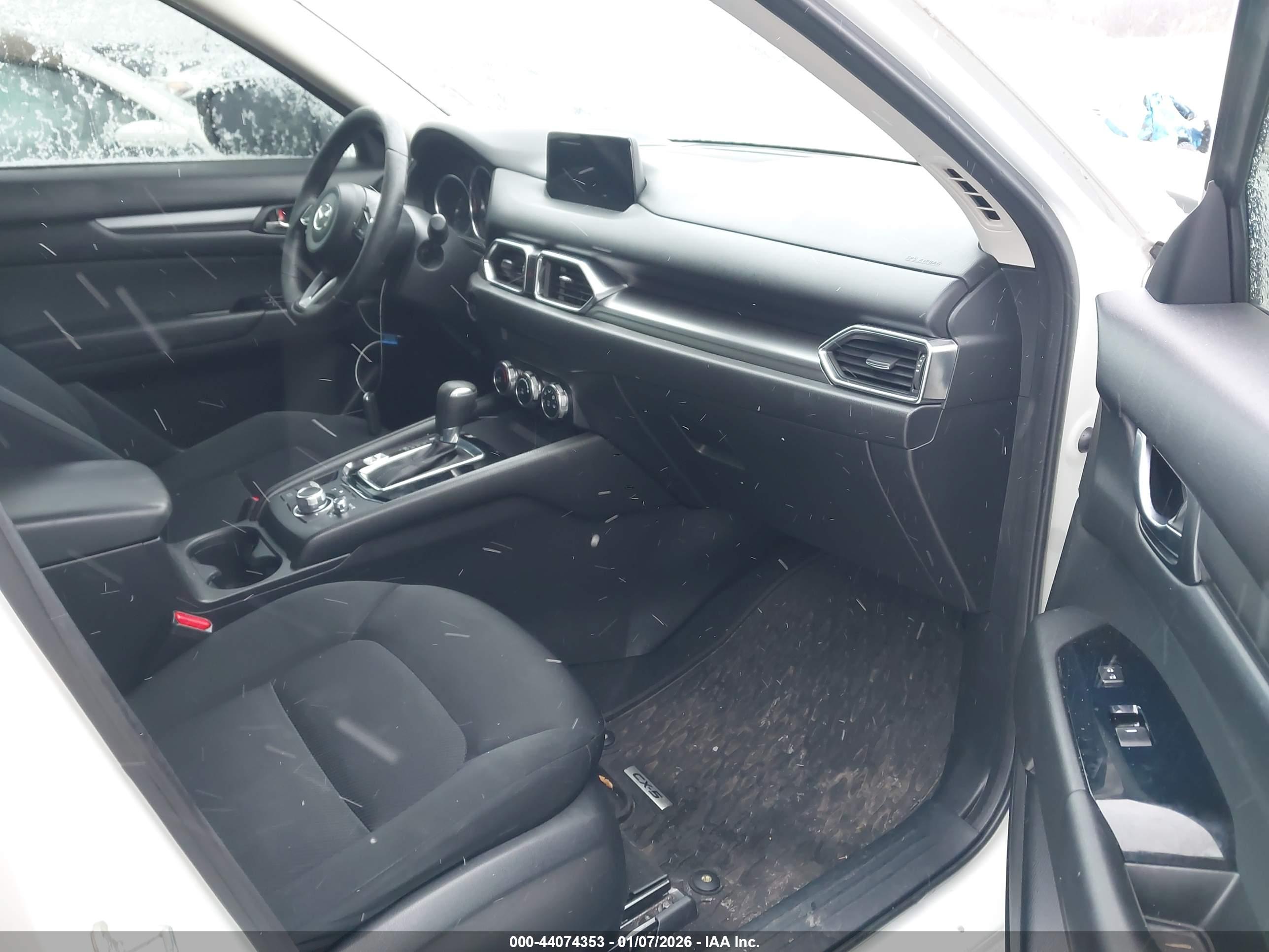 MAZDA CX-5 image 5
