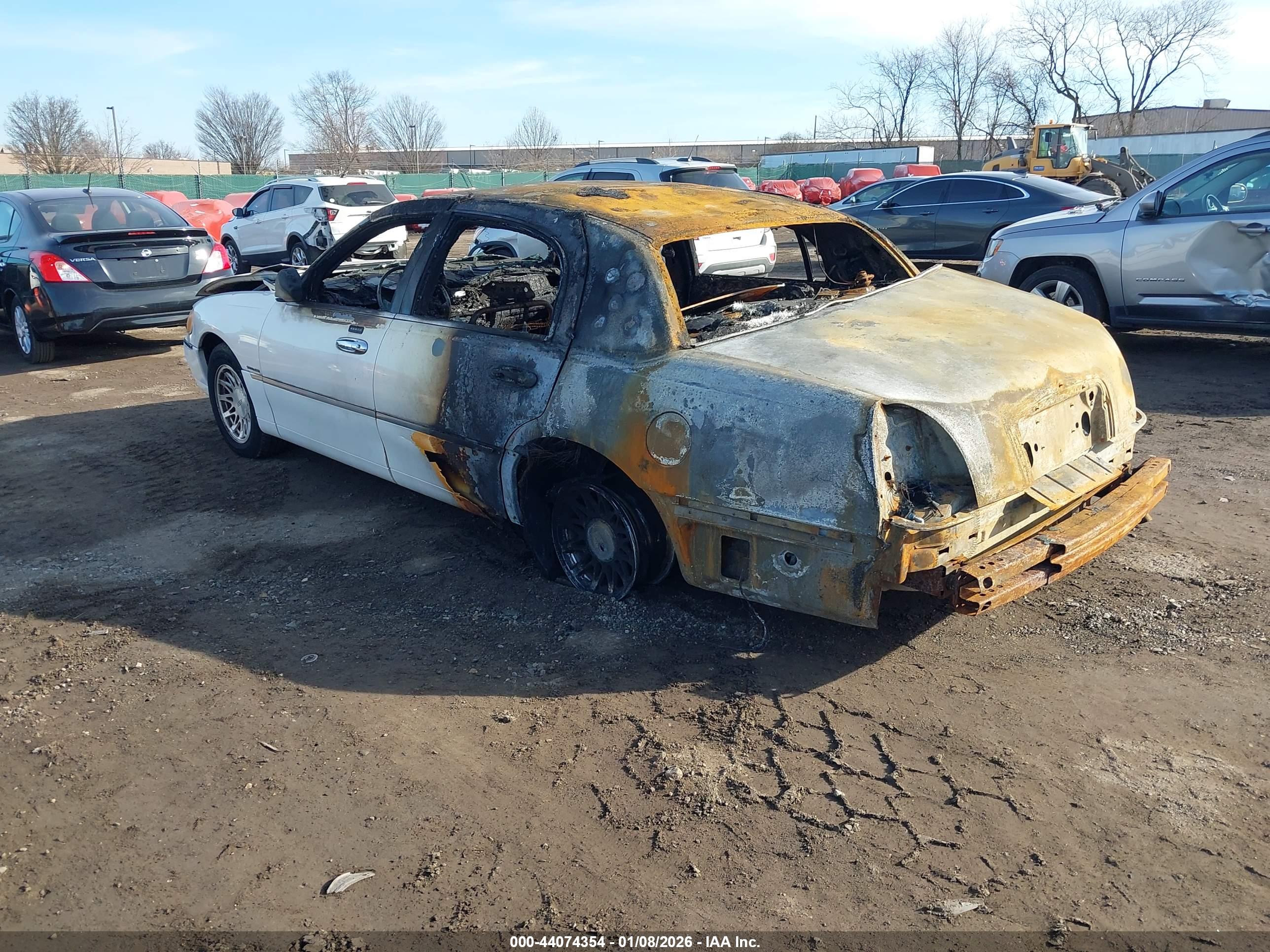 LINCOLN TOWN image 3