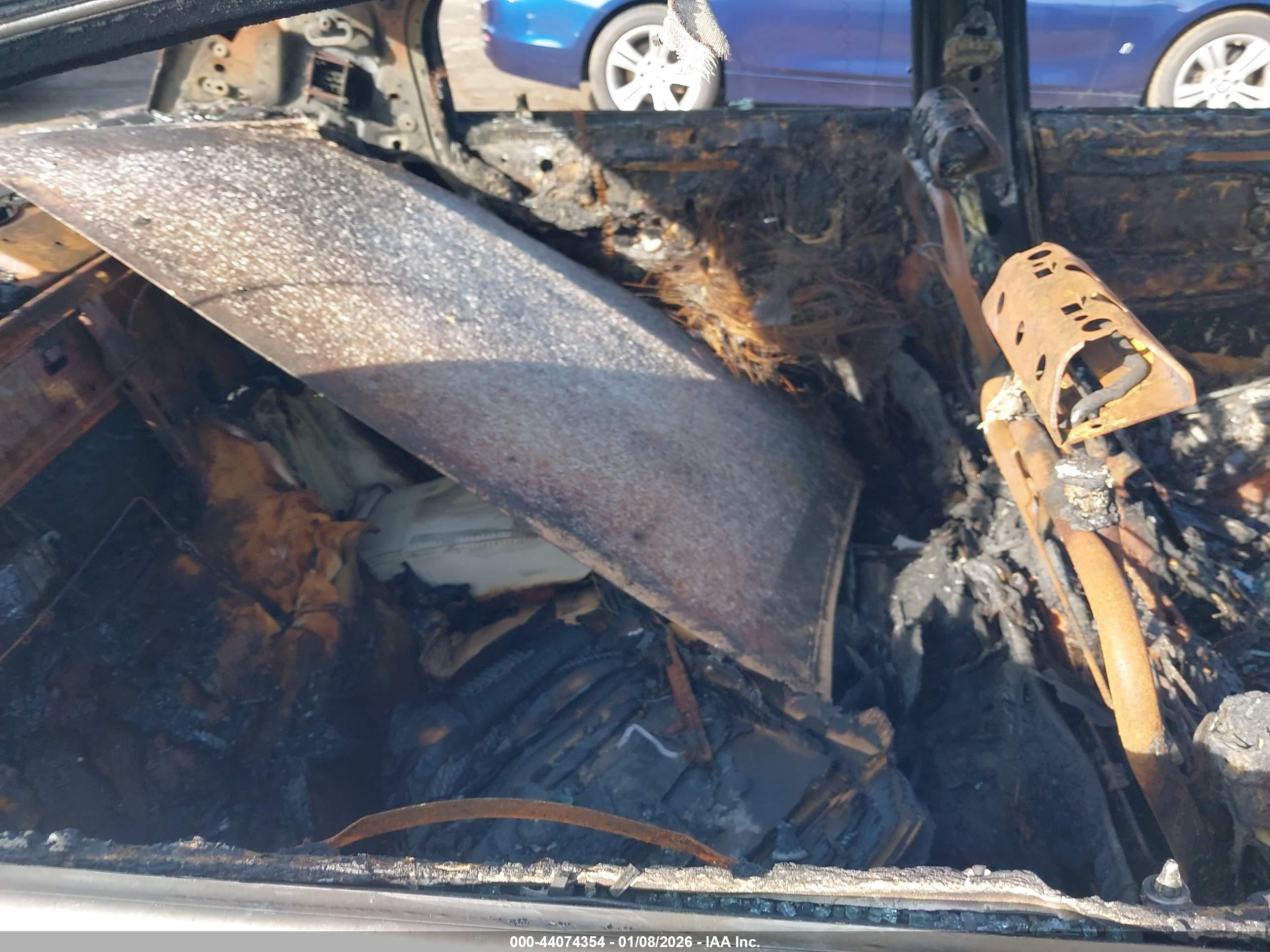 LINCOLN TOWN image 8