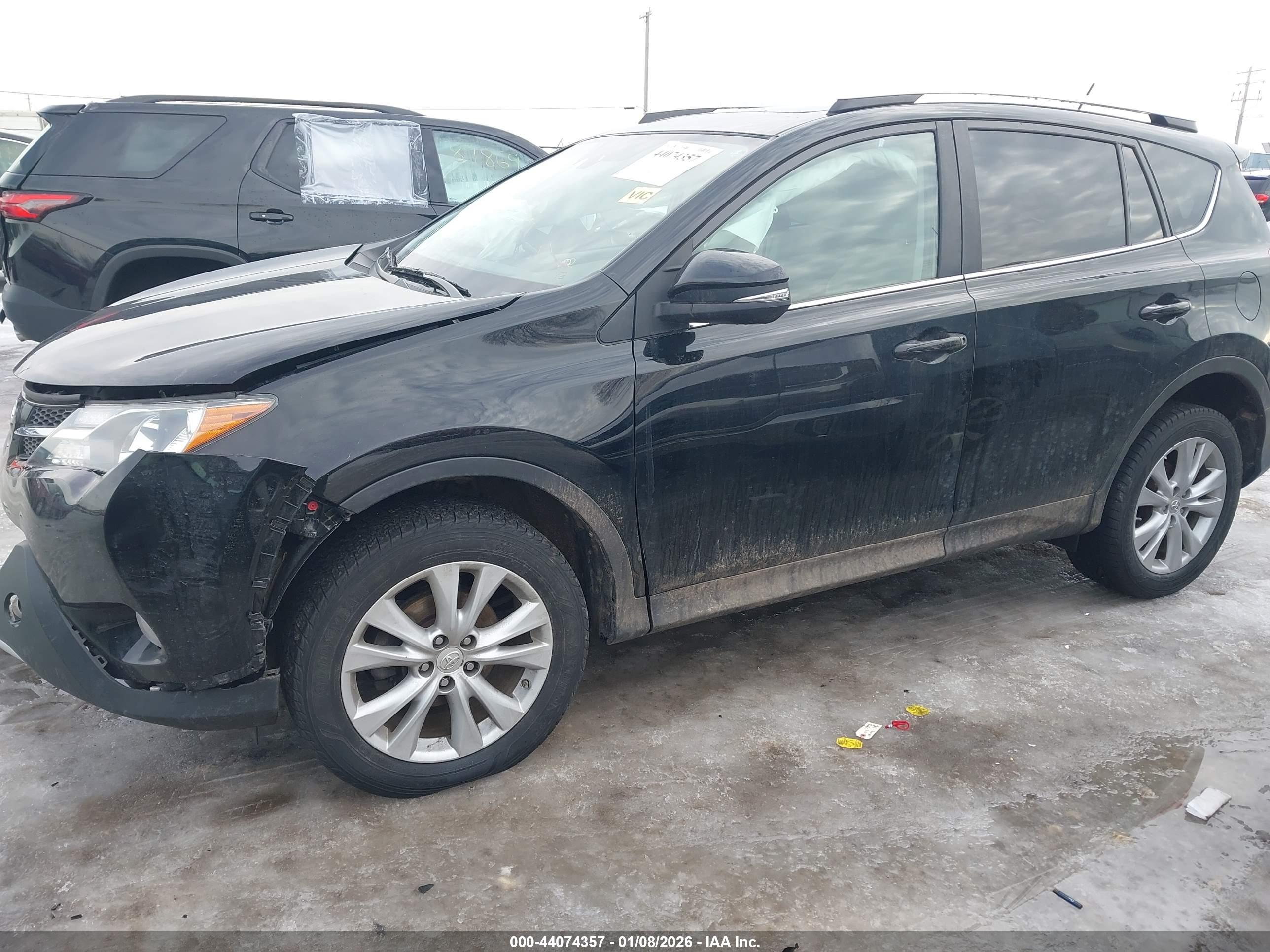 TOYOTA RAV4 image 2