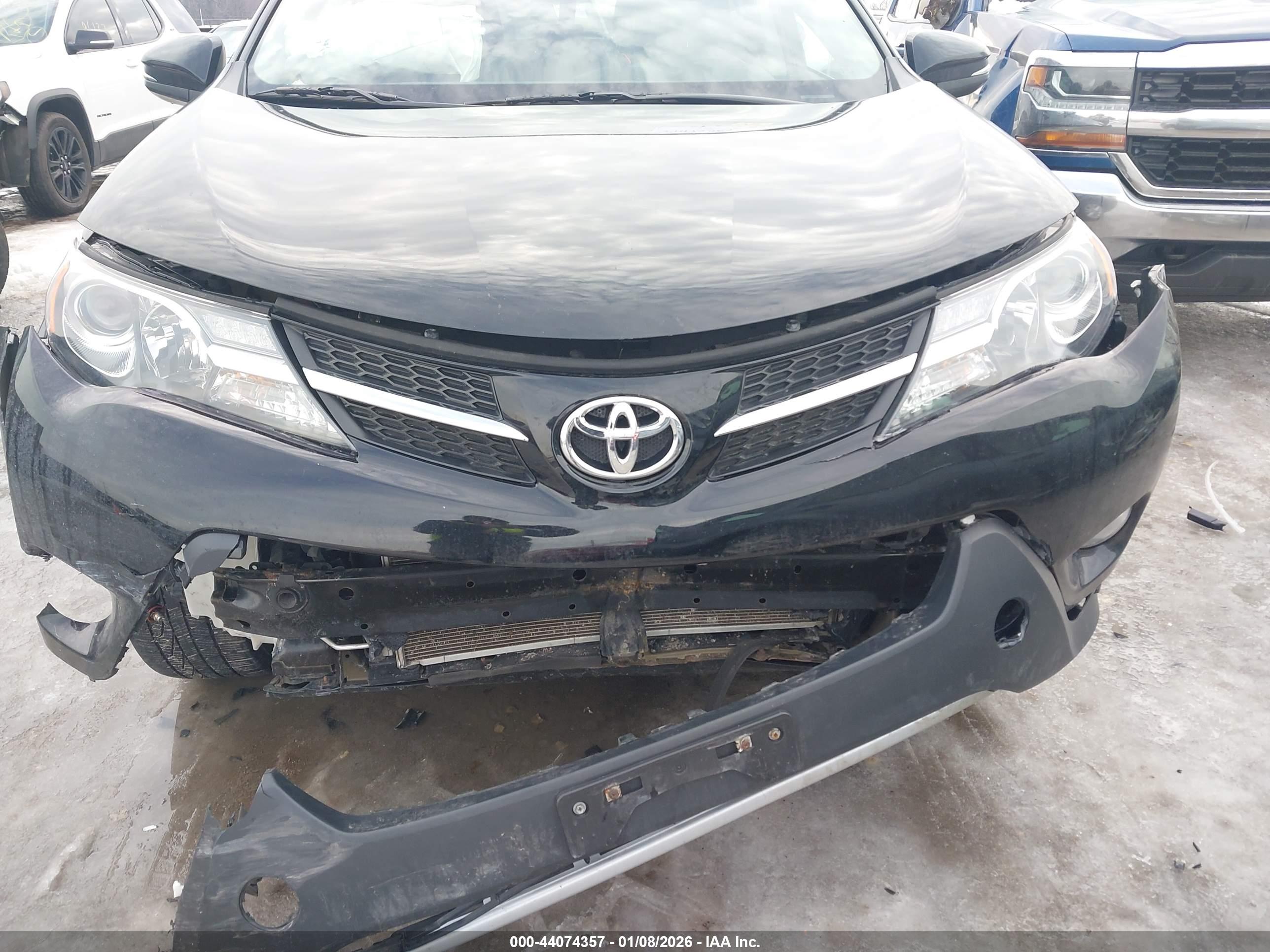 TOYOTA RAV4 image 6