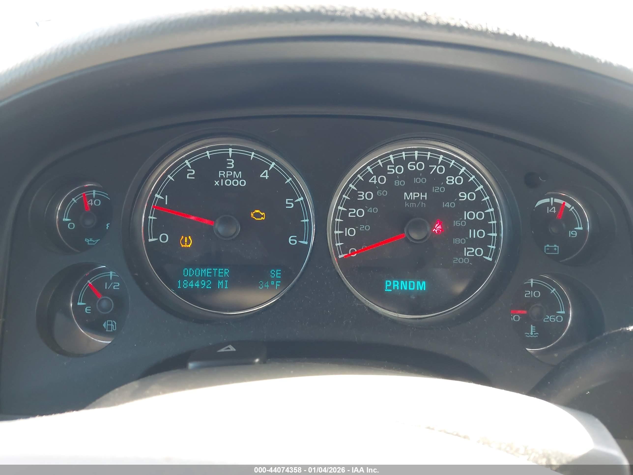 CHEVROLET SUBURBAN image 7