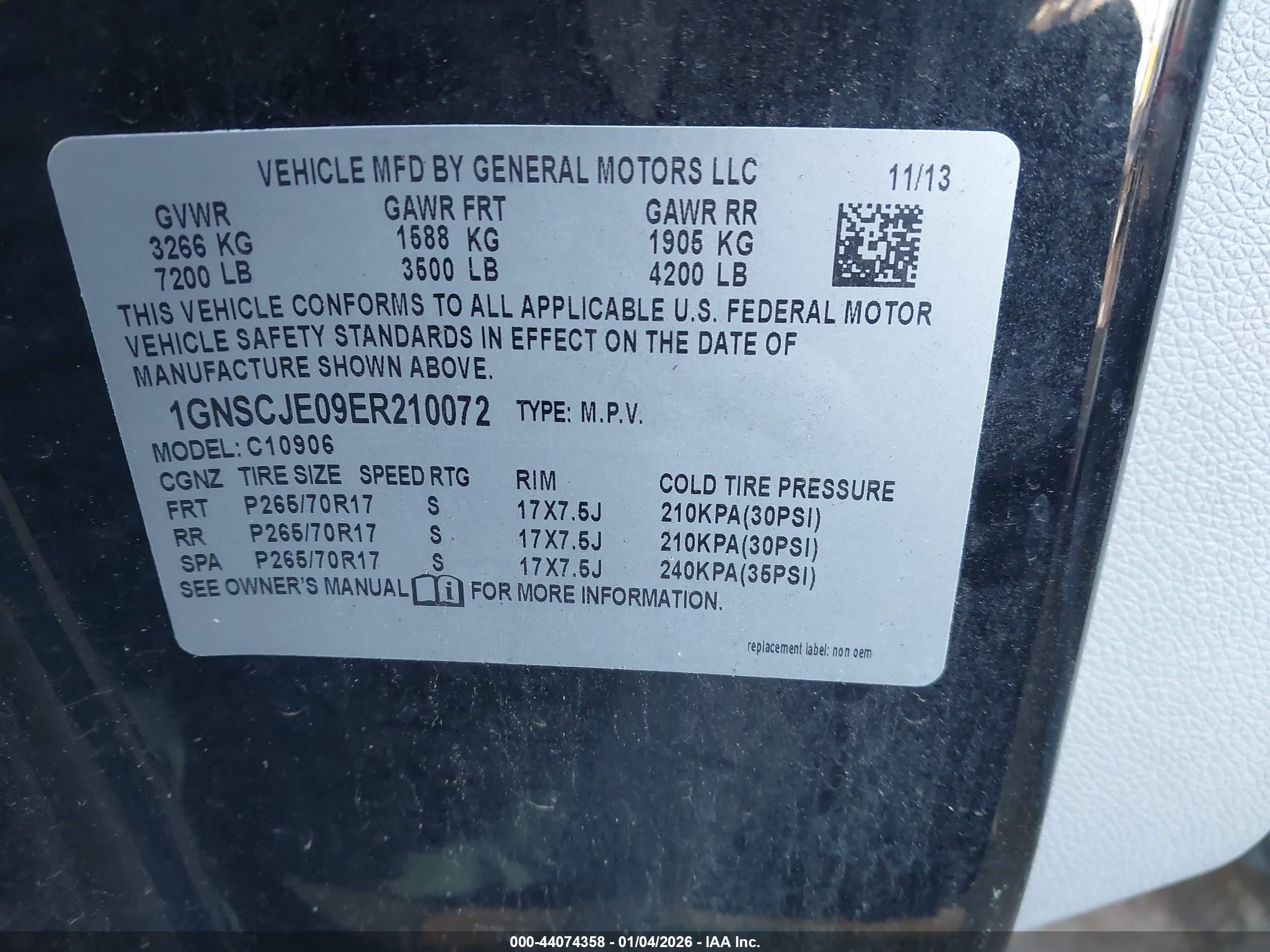 CHEVROLET SUBURBAN image 9