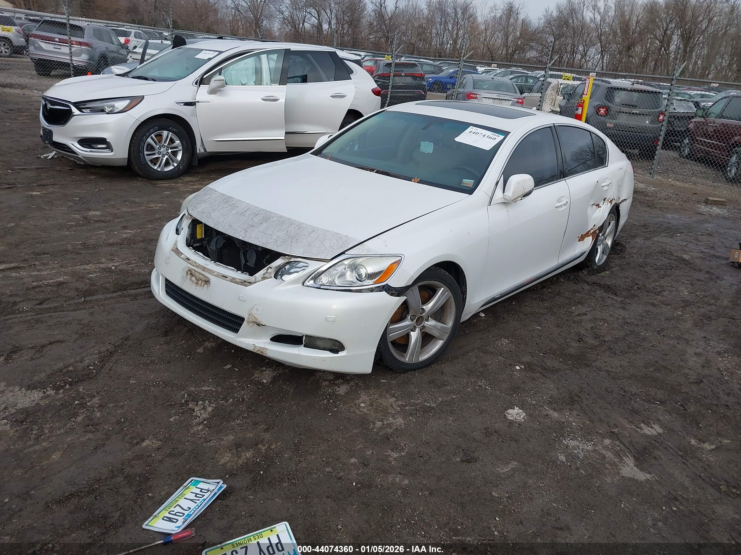 LEXUS GS image 2
