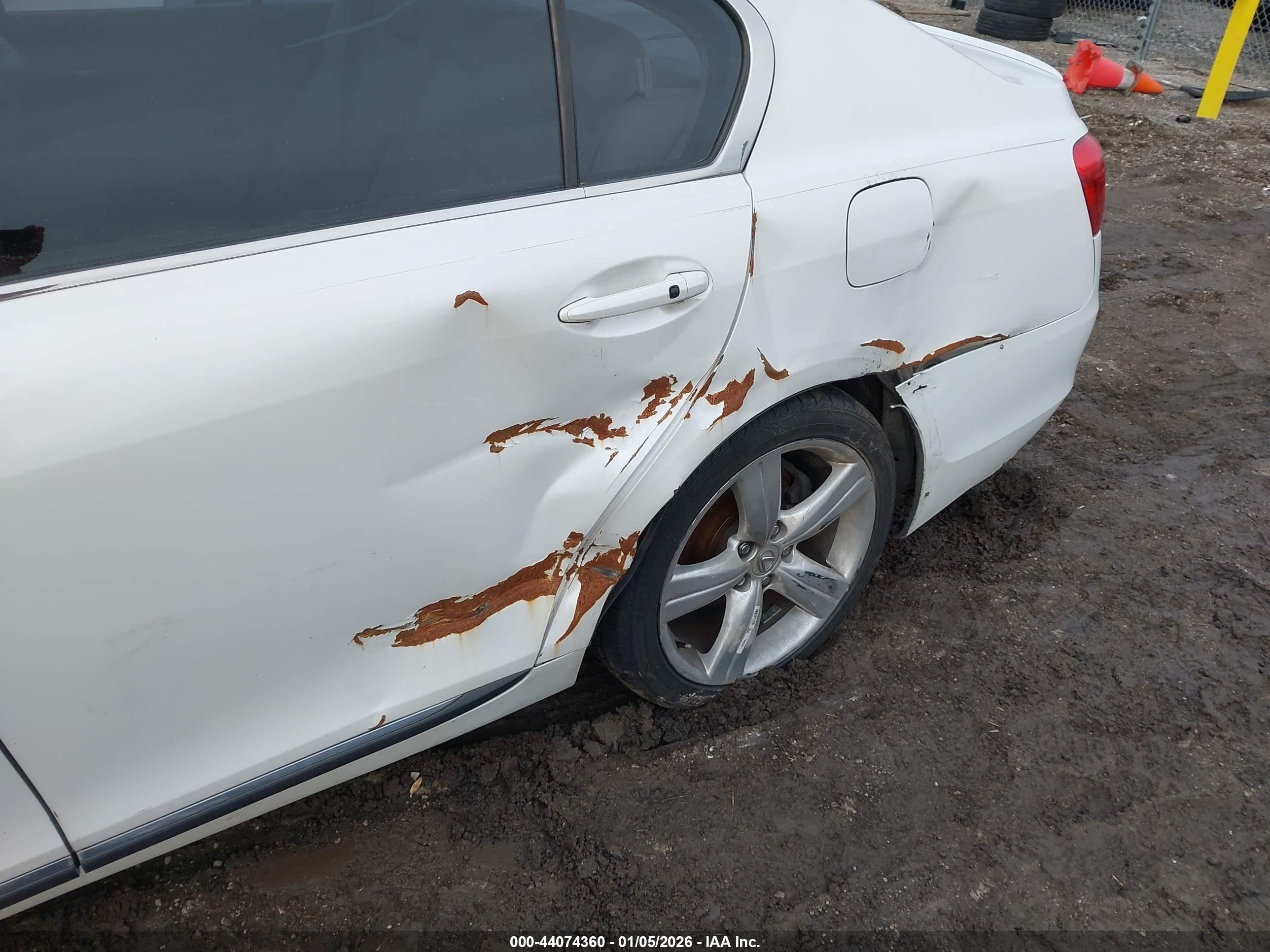 LEXUS GS image 6