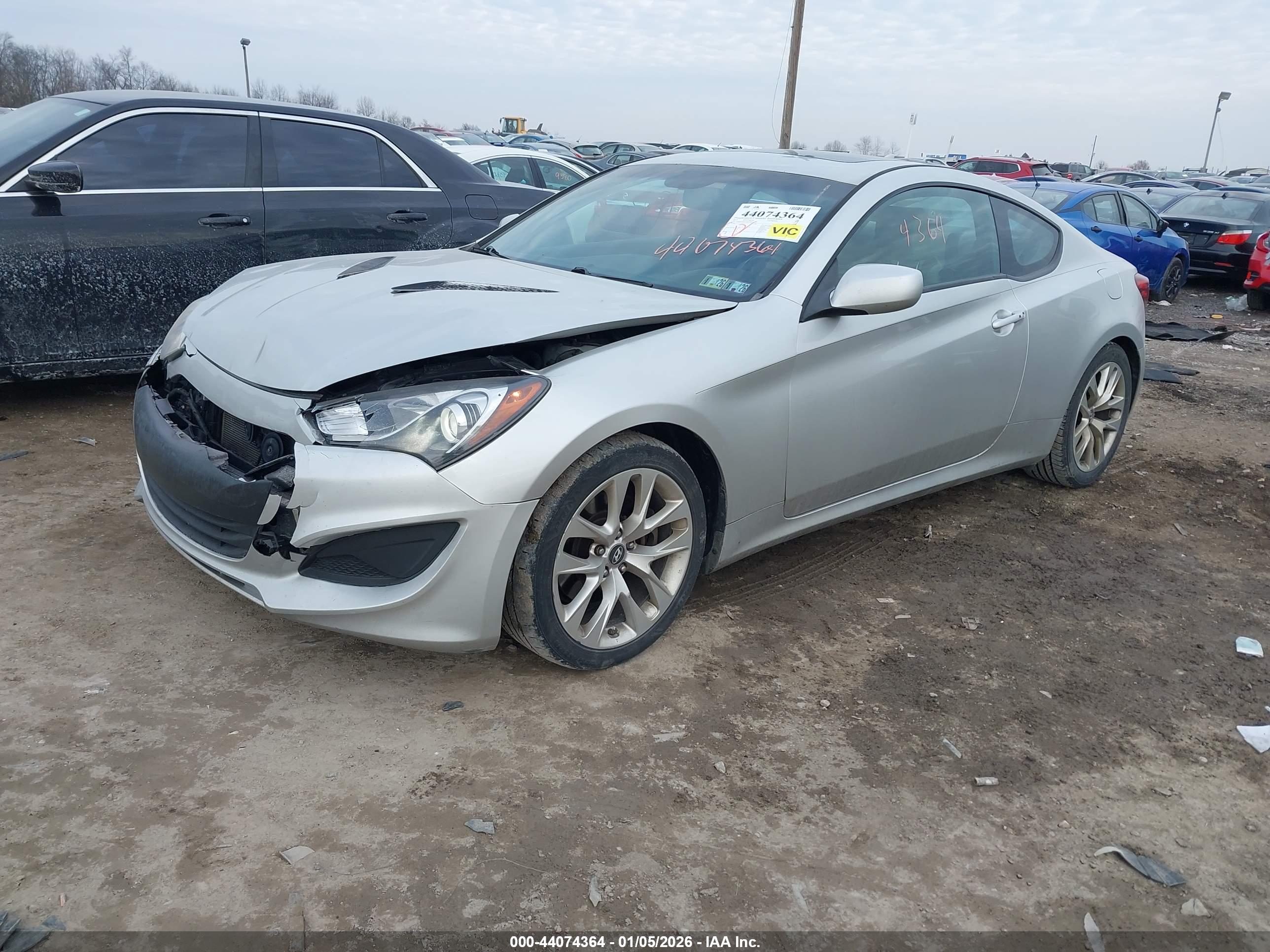 HYUNDAI GENESIS image 2