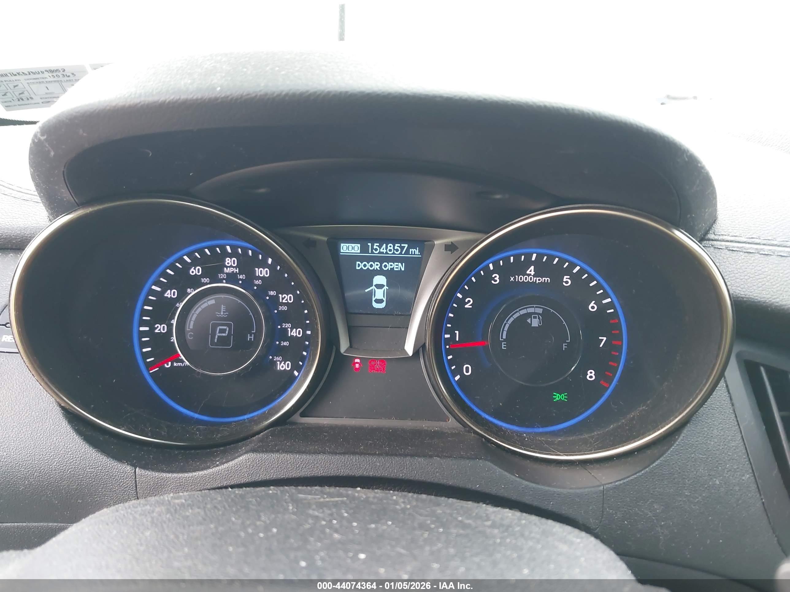 HYUNDAI GENESIS image 7