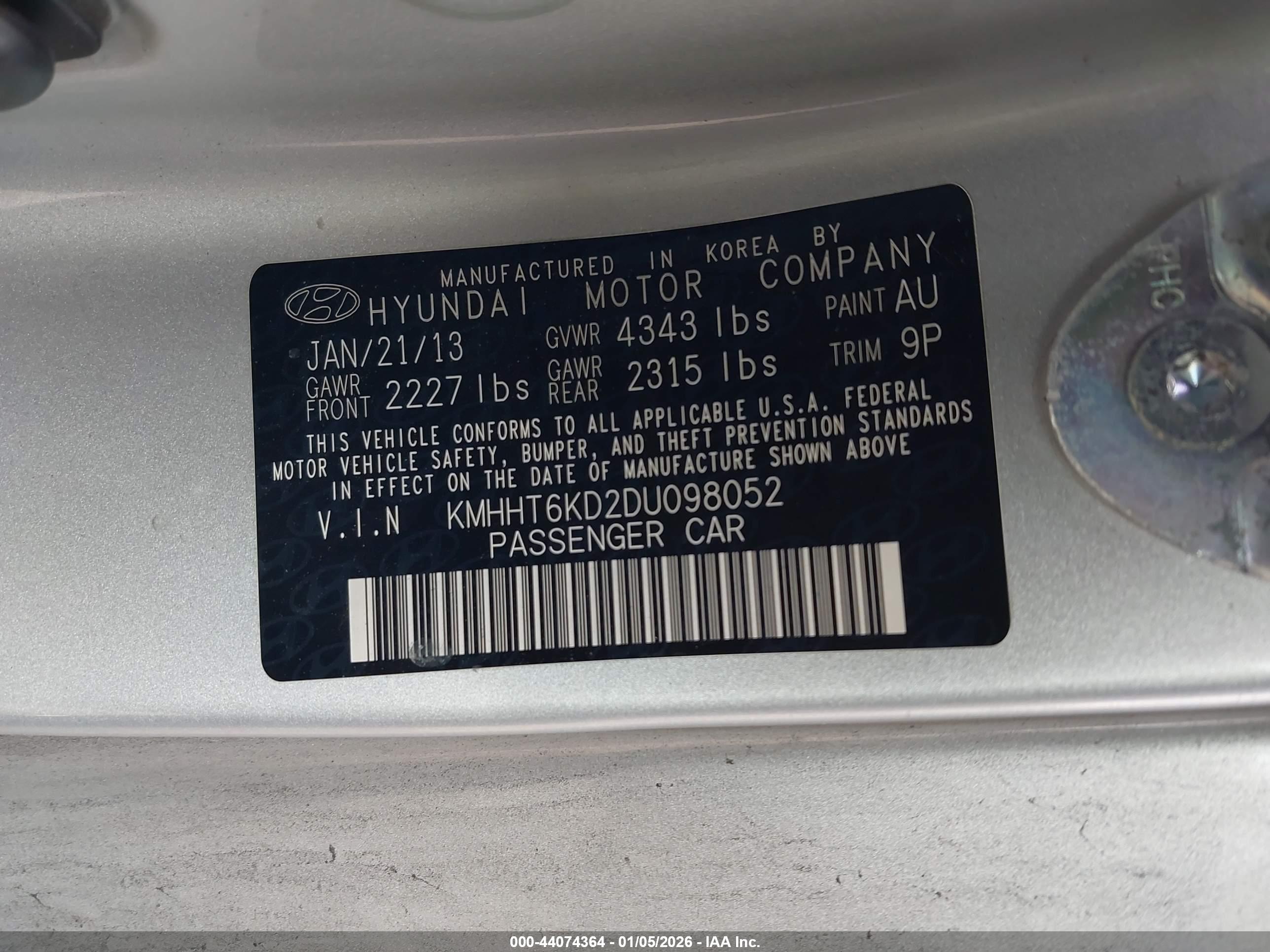 HYUNDAI GENESIS image 9