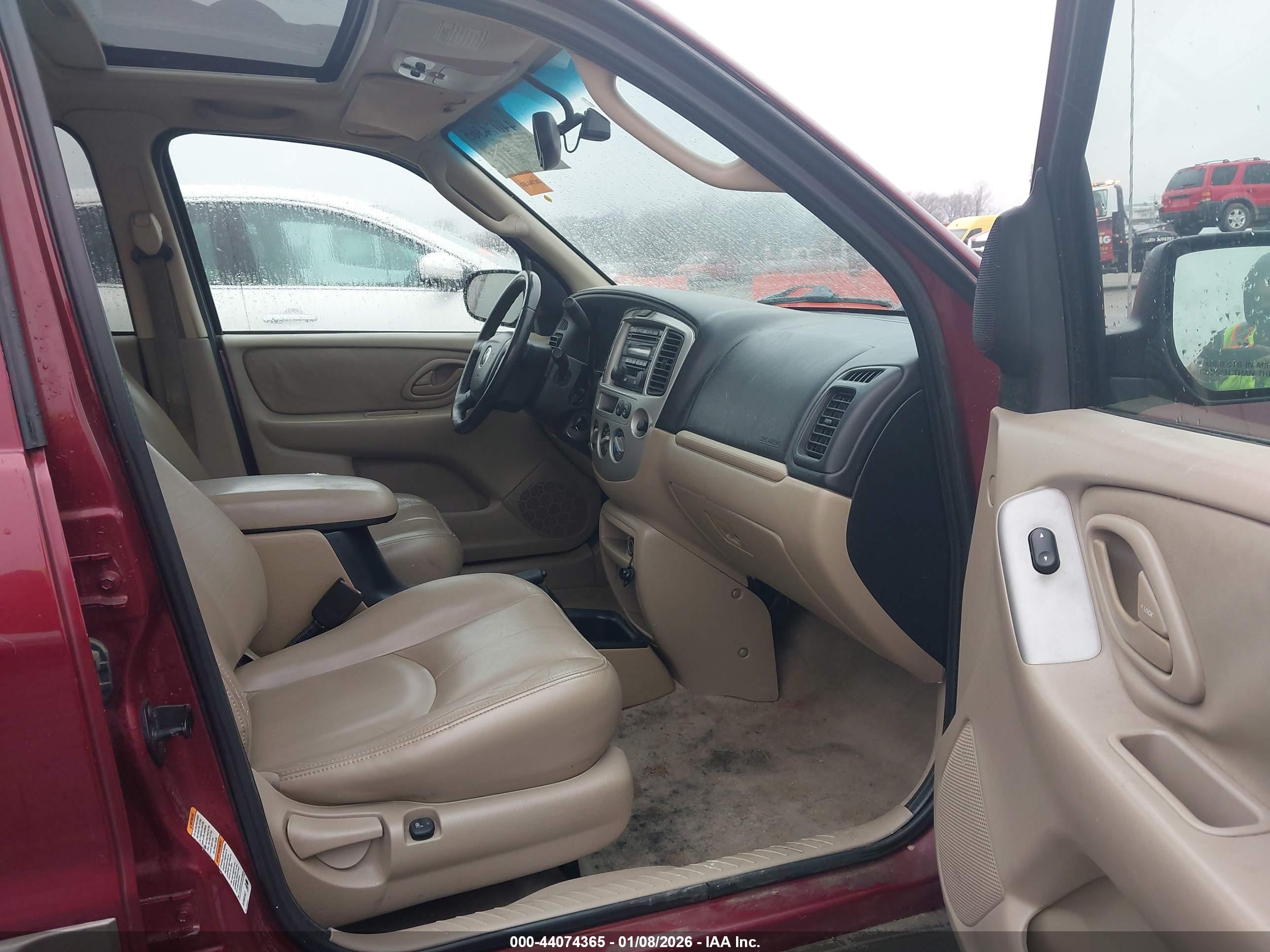 MAZDA TRIBUTE image 5