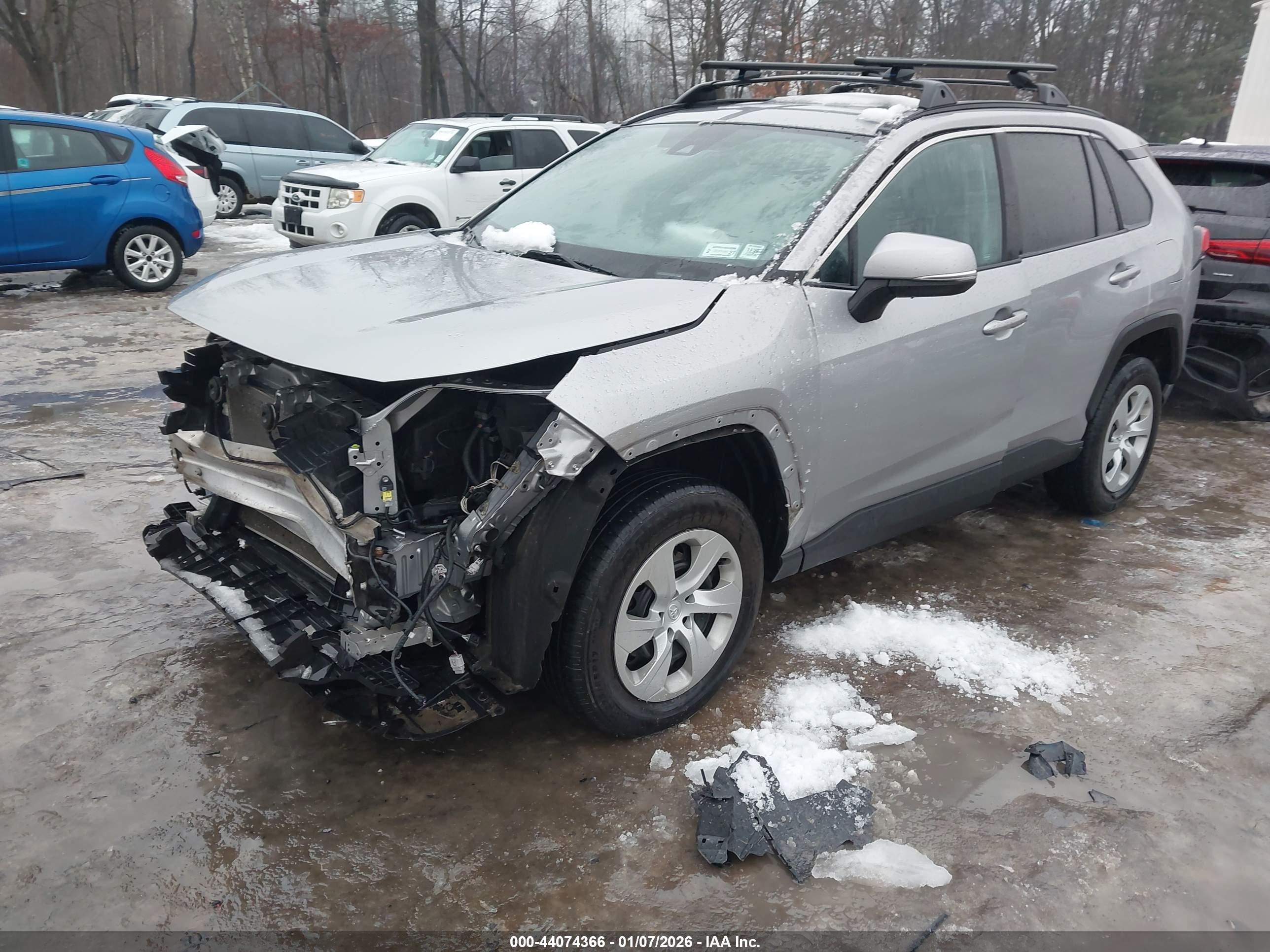 TOYOTA RAV4 image 2