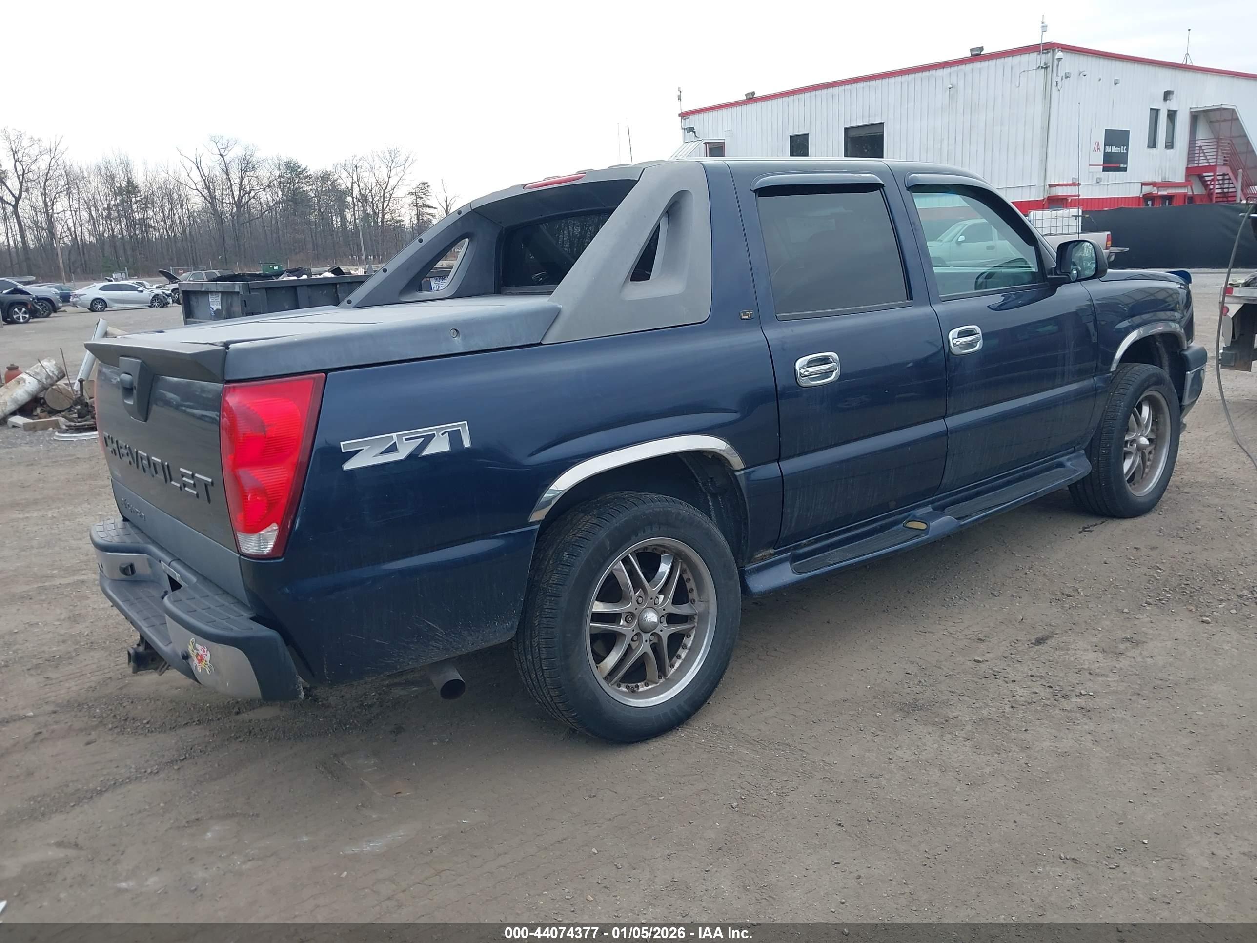 CHEVROLET AVALANCHE image 4