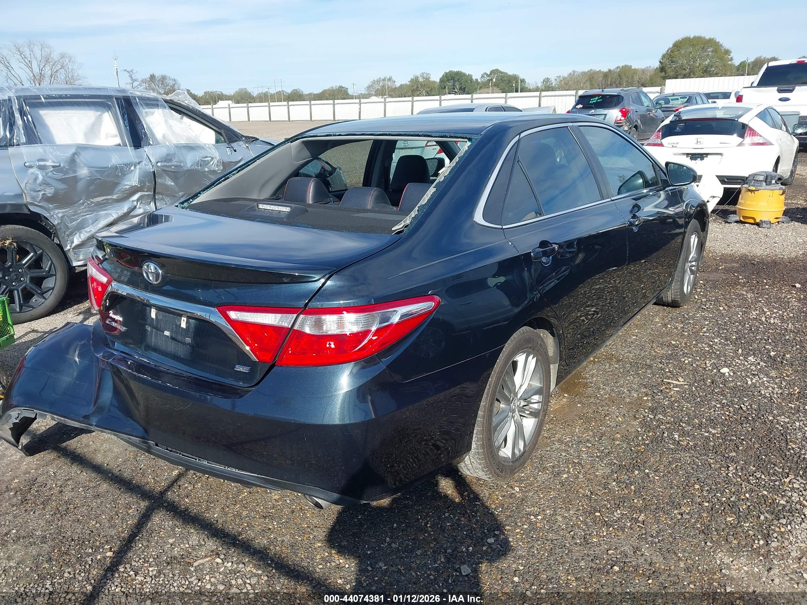 TOYOTA CAMRY image 4