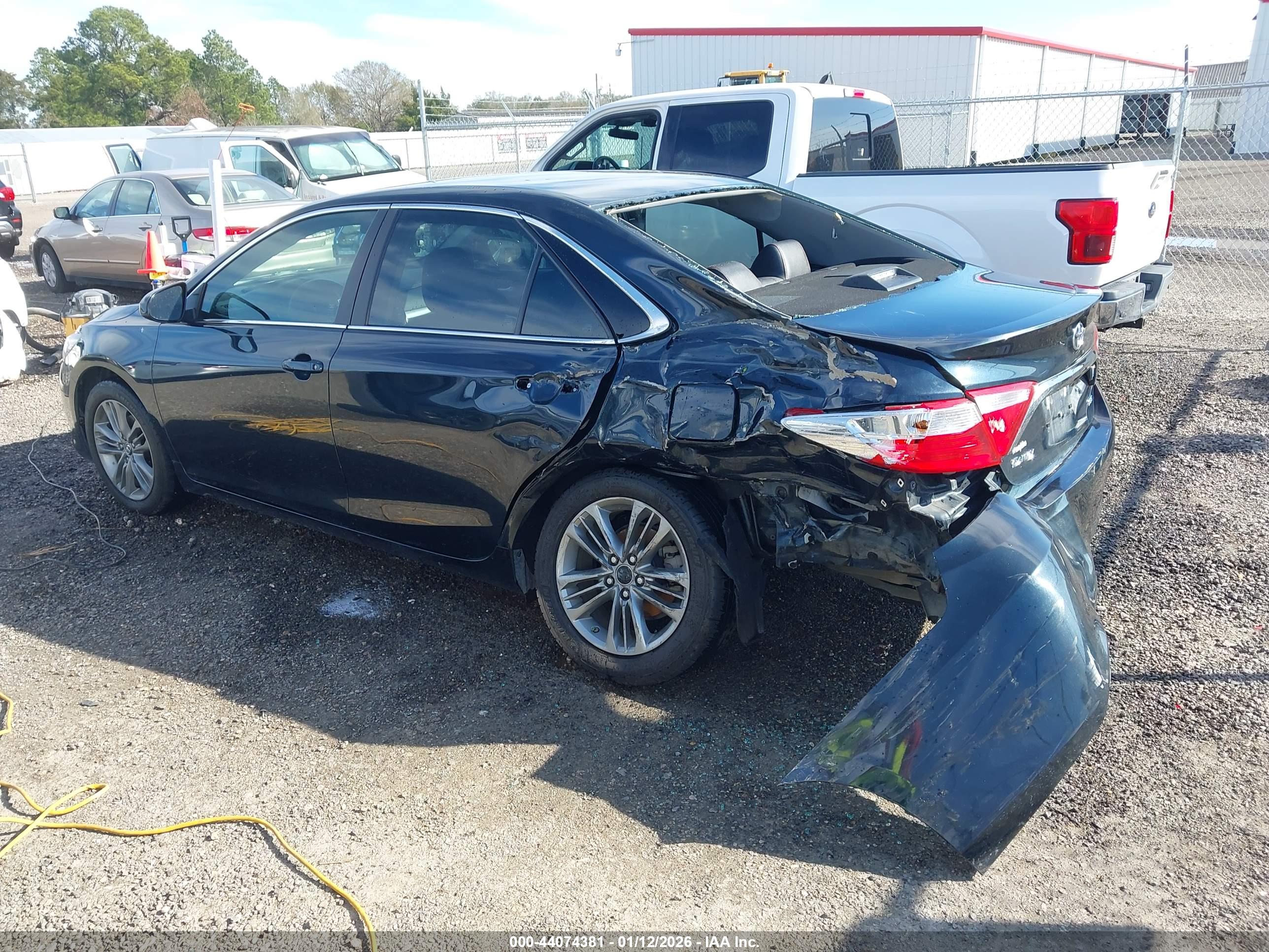 TOYOTA CAMRY image 6