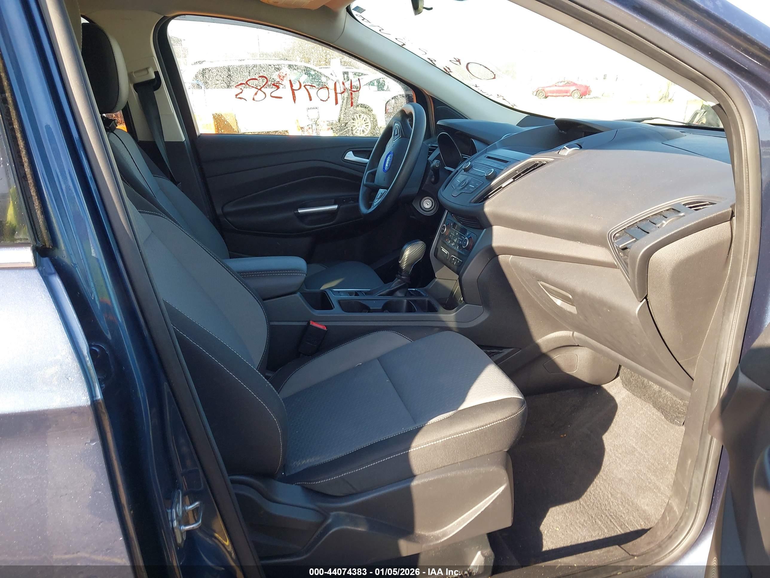 FORD ESCAPE image 5