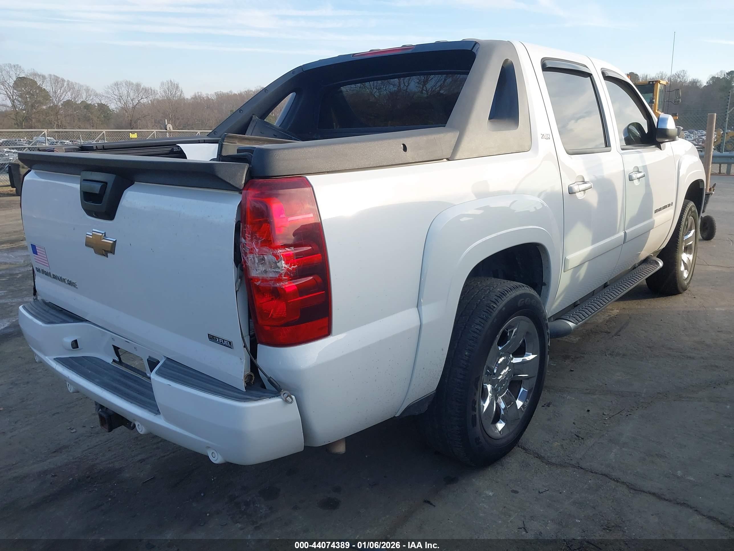 CHEVROLET AVALANCHE image 4
