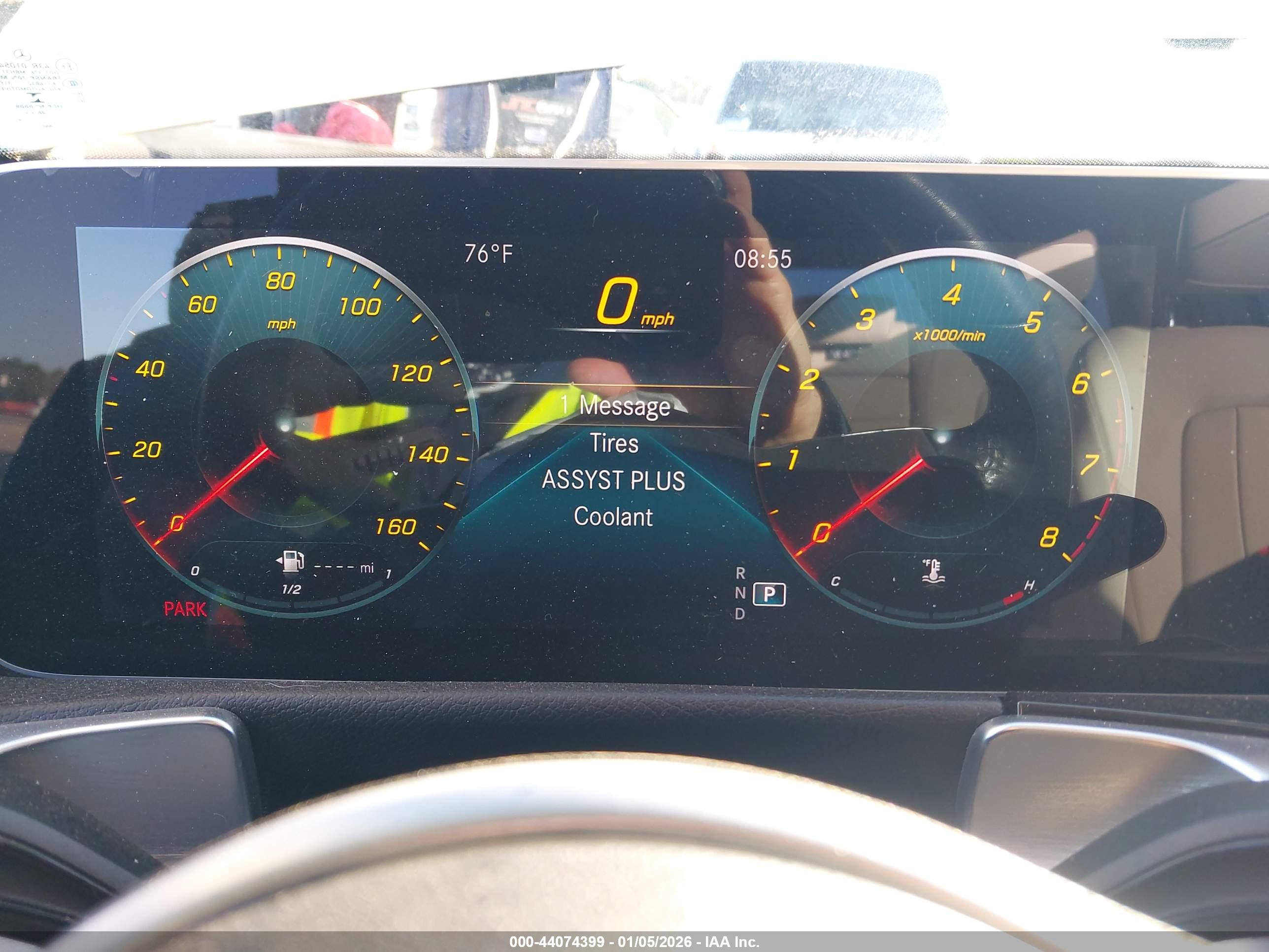 MERCEDES-BENZ GLB image 7