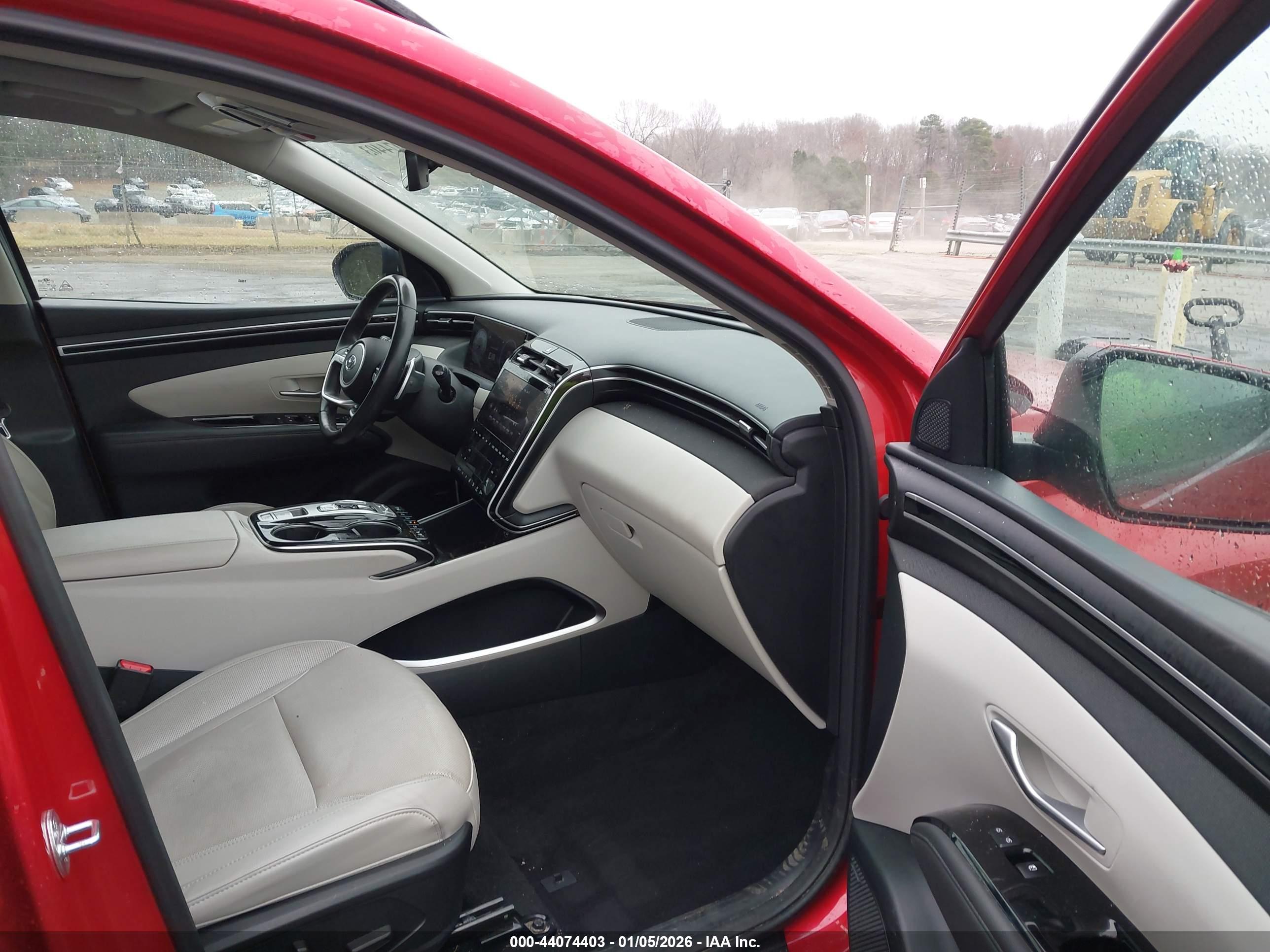 HYUNDAI TUCSON image 5