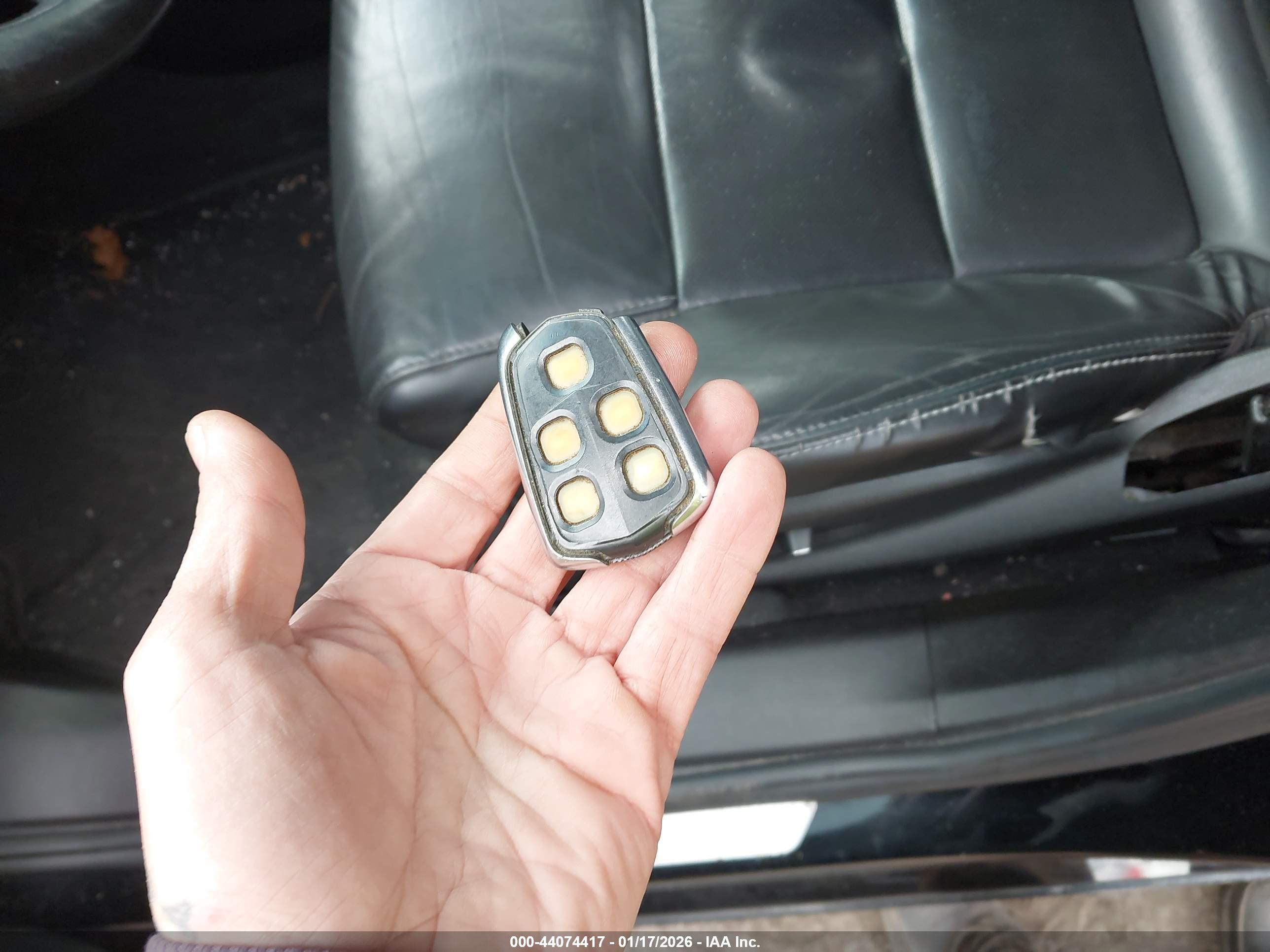 CADILLAC XTS image 11