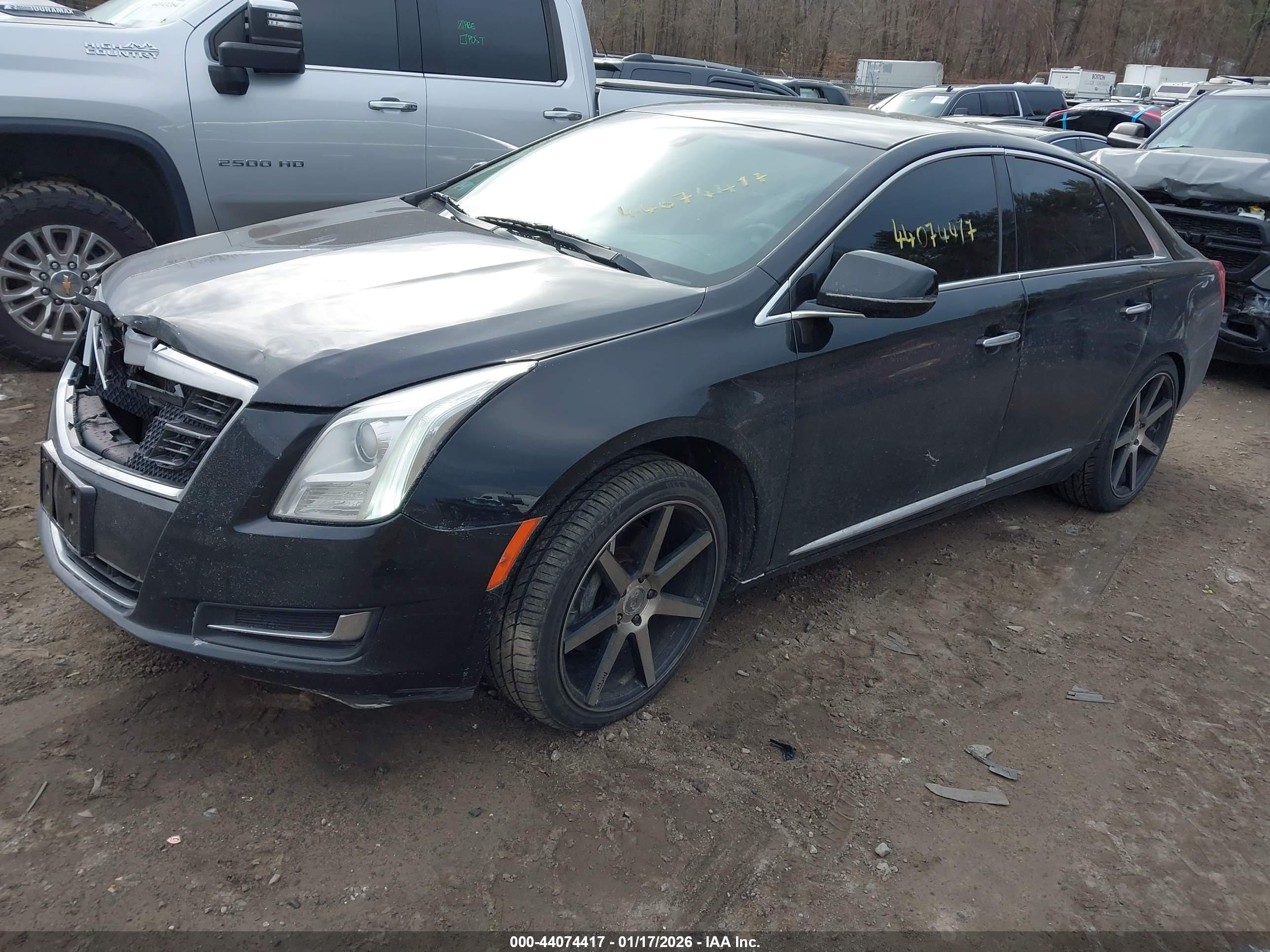 CADILLAC XTS image 2