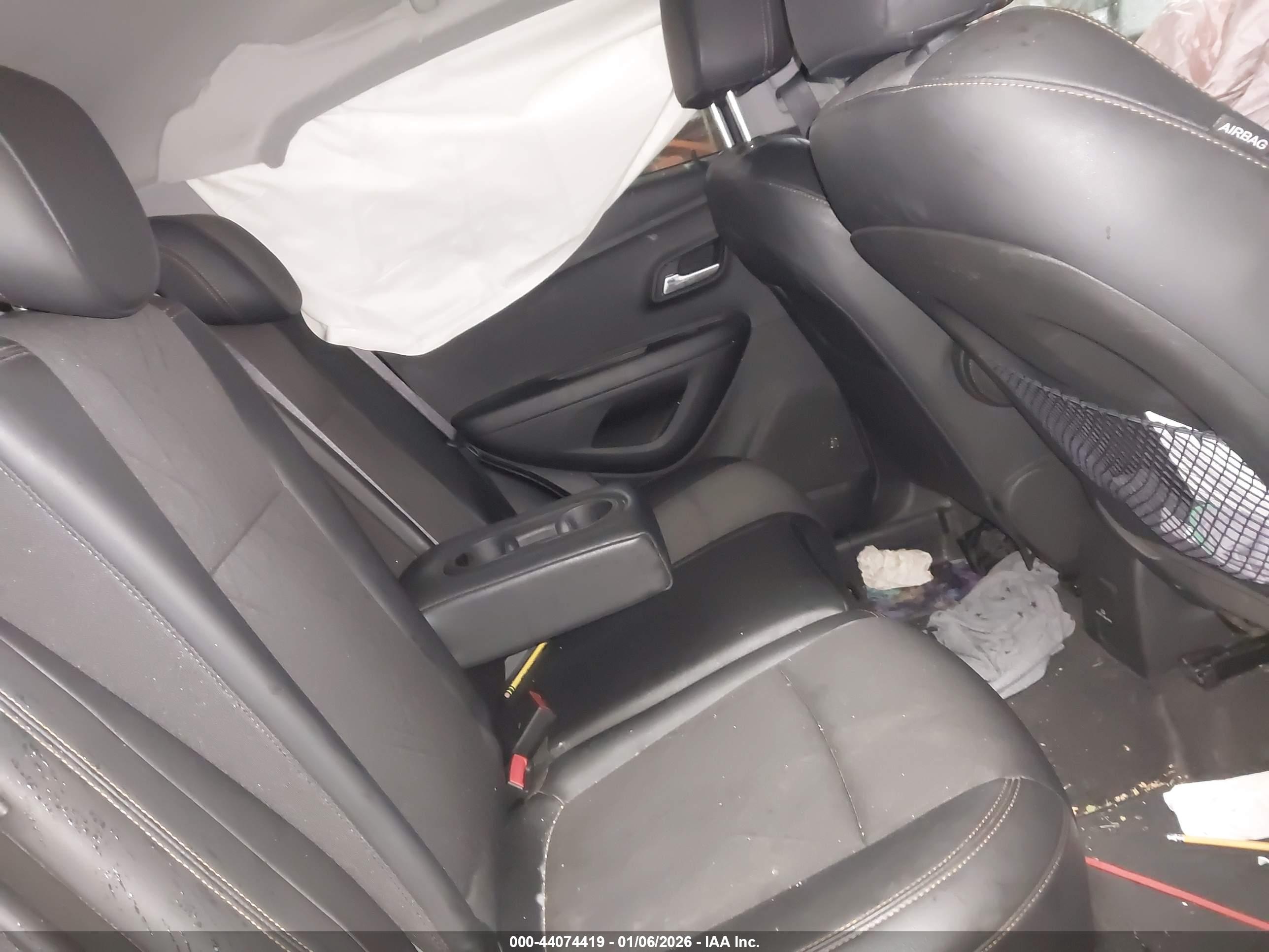 CHEVROLET TRAX image 8