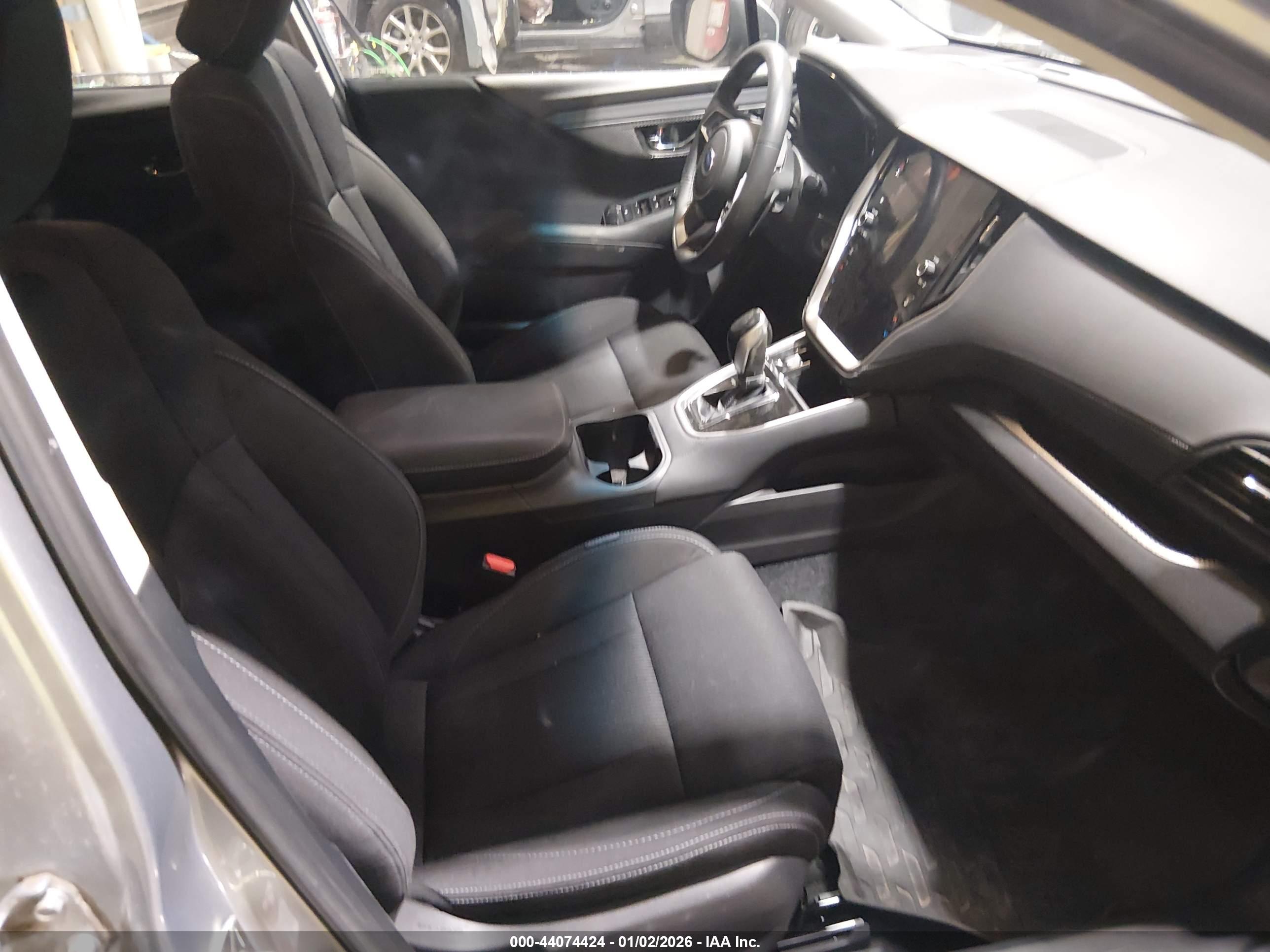 SUBARU LEGACY image 5