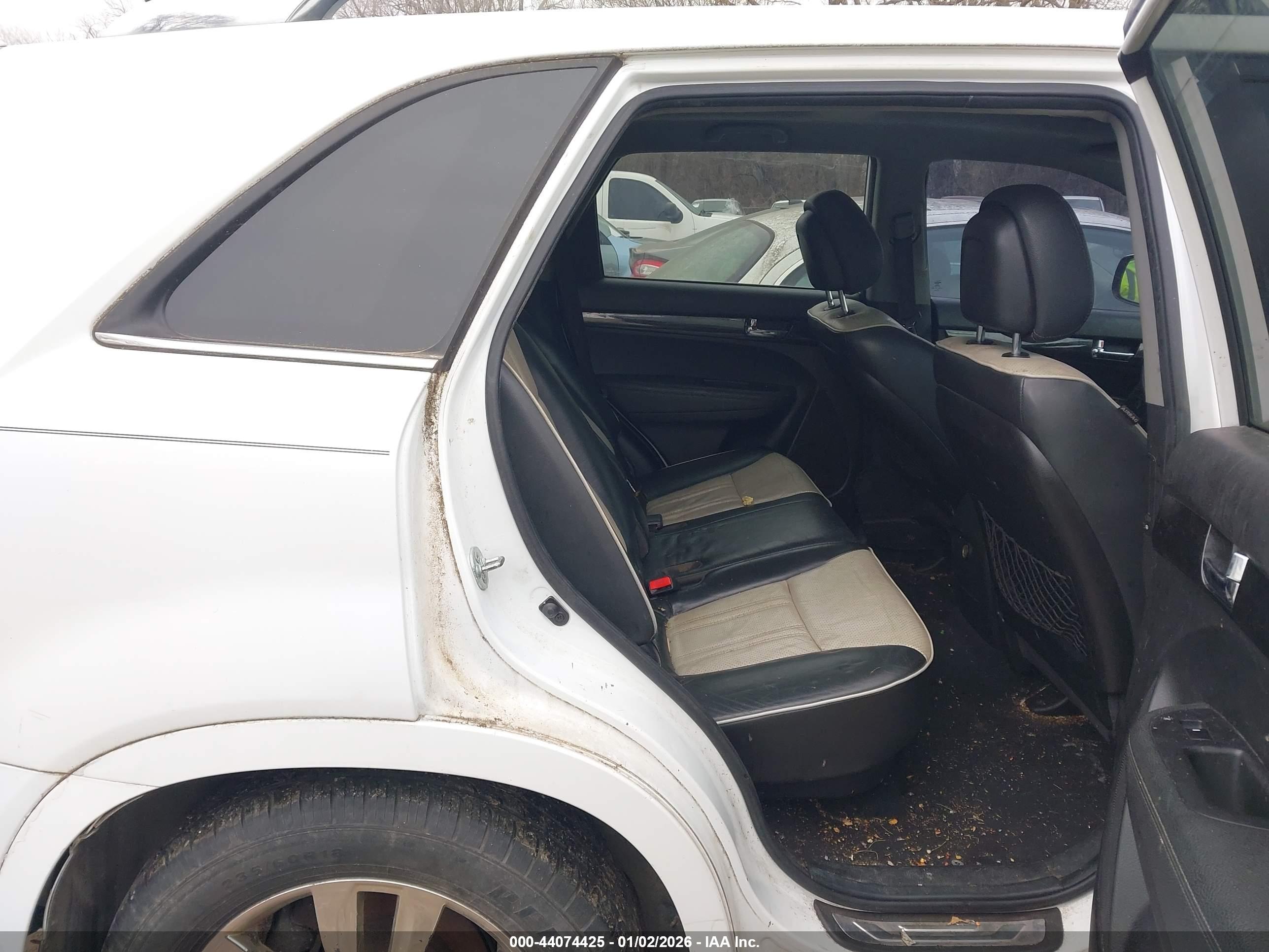 KIA SORENTO image 8