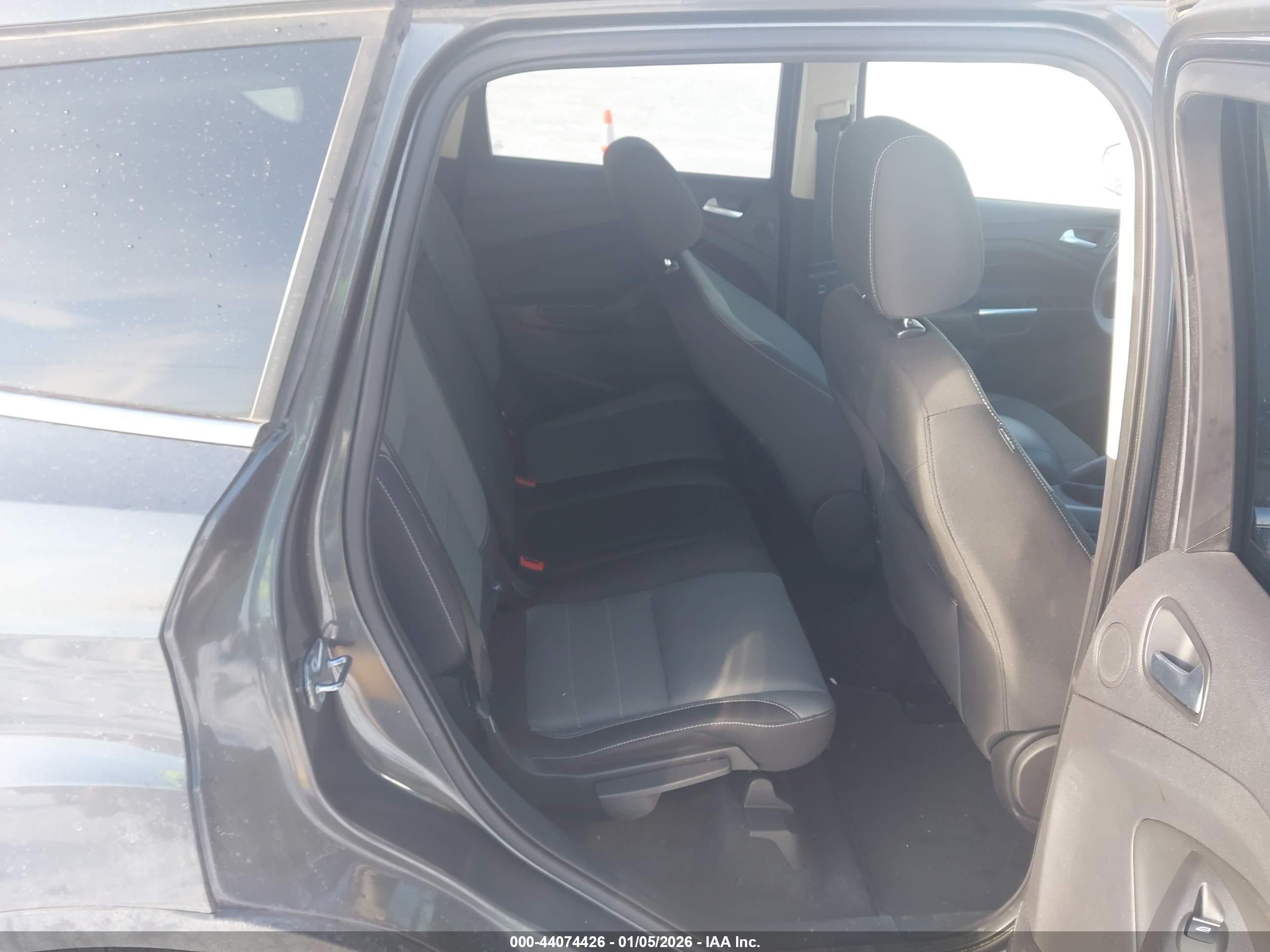FORD ESCAPE image 8