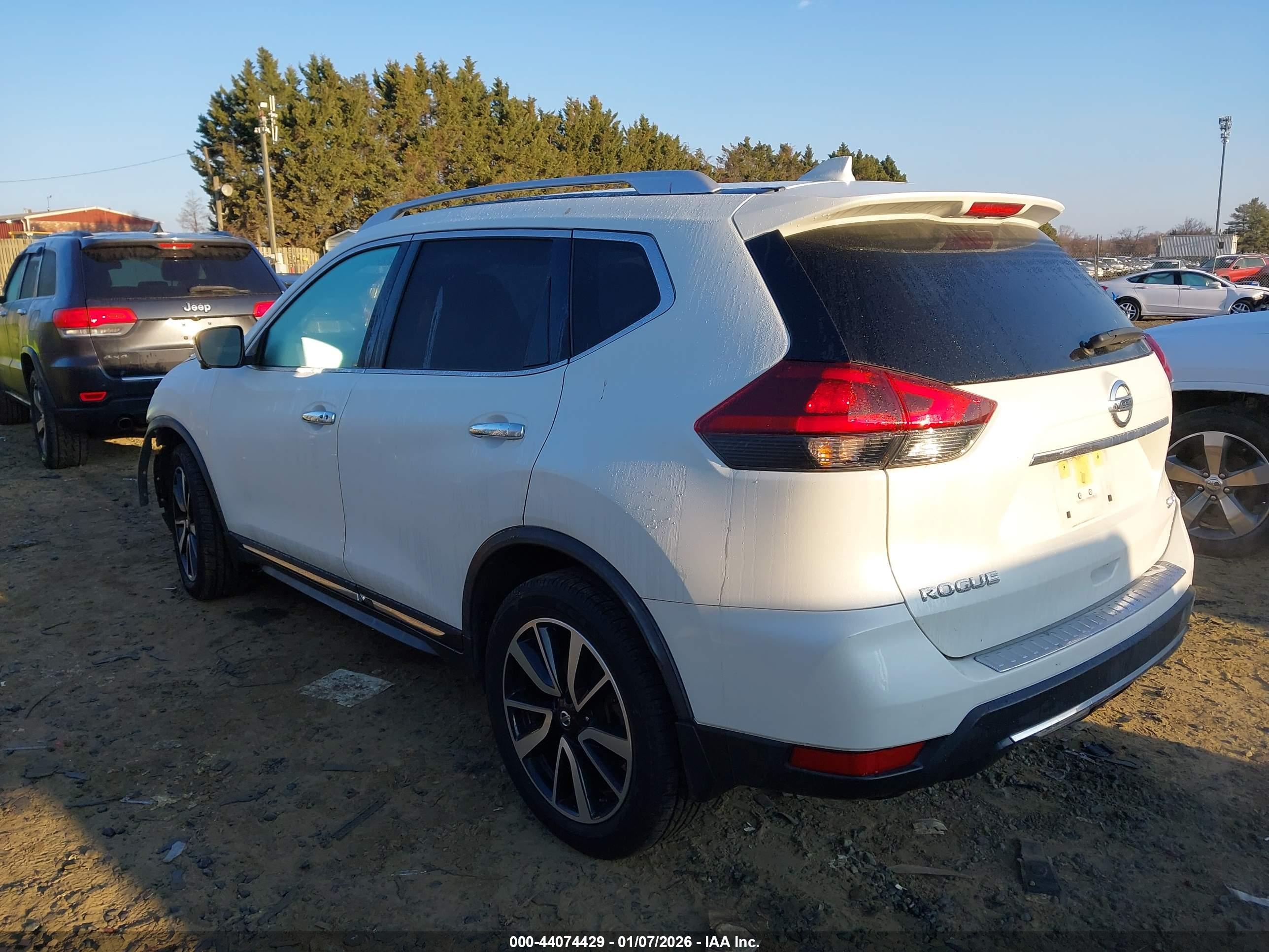 NISSAN ROGUE image 3