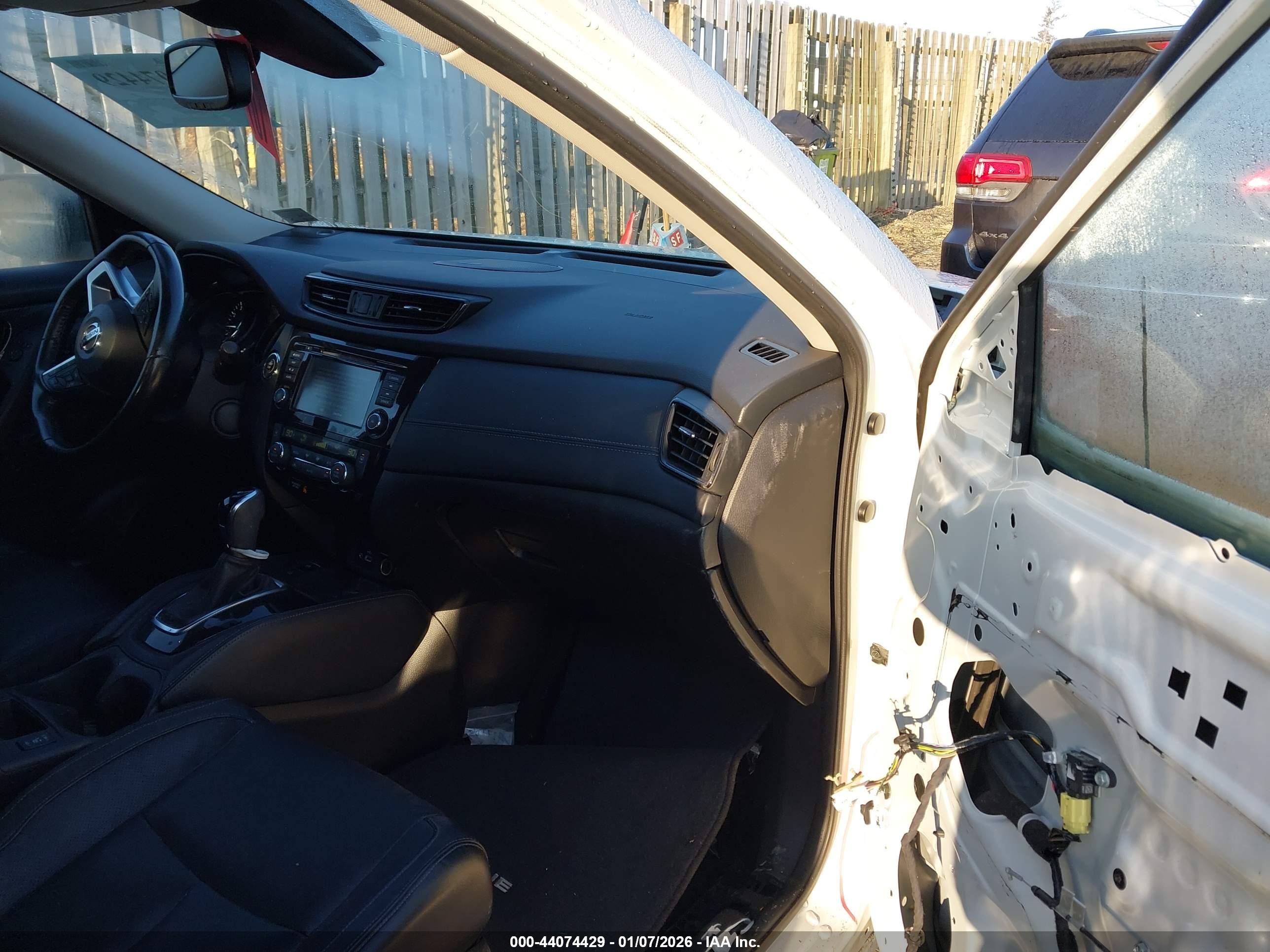 NISSAN ROGUE image 5