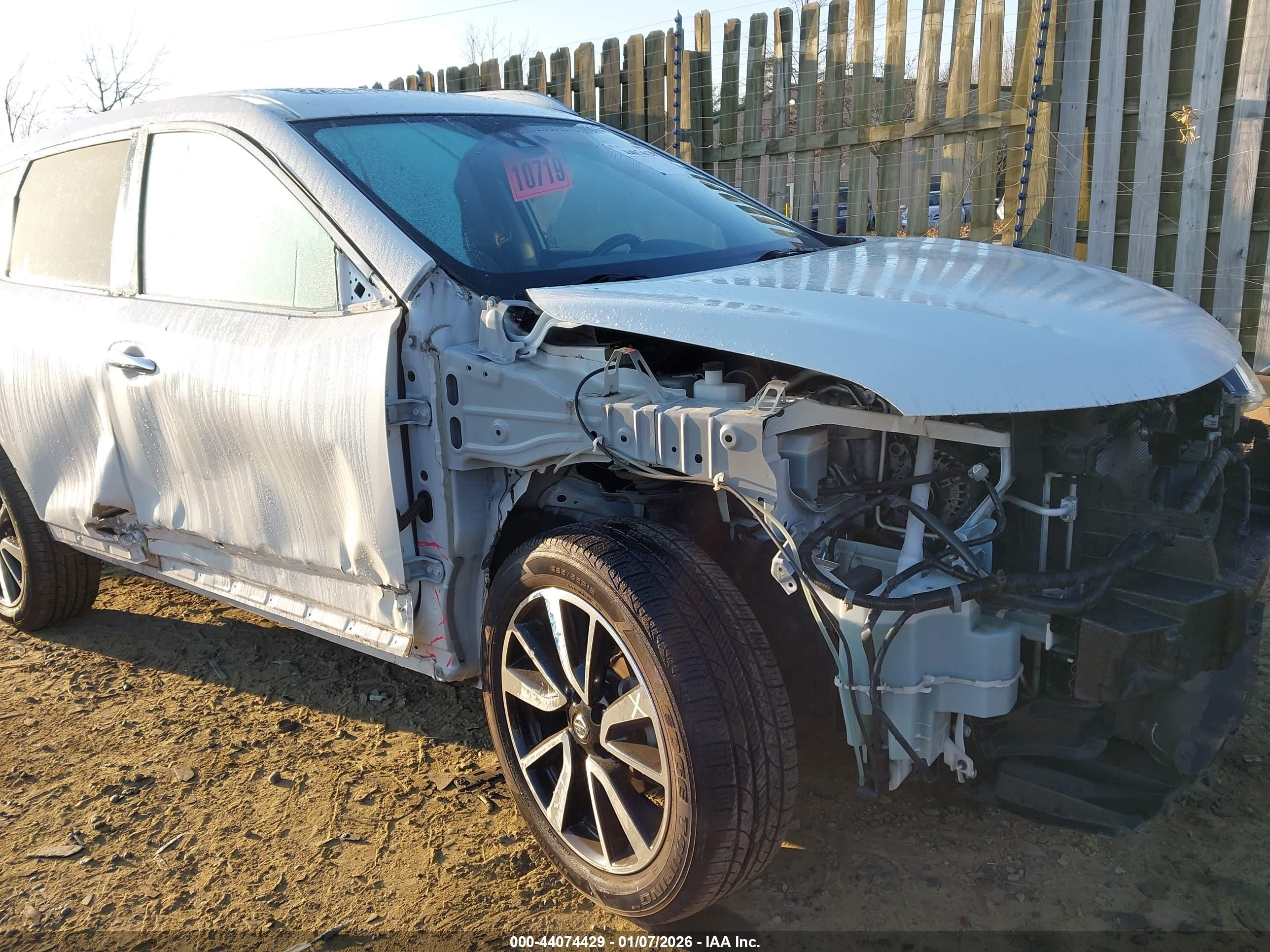 NISSAN ROGUE image 6