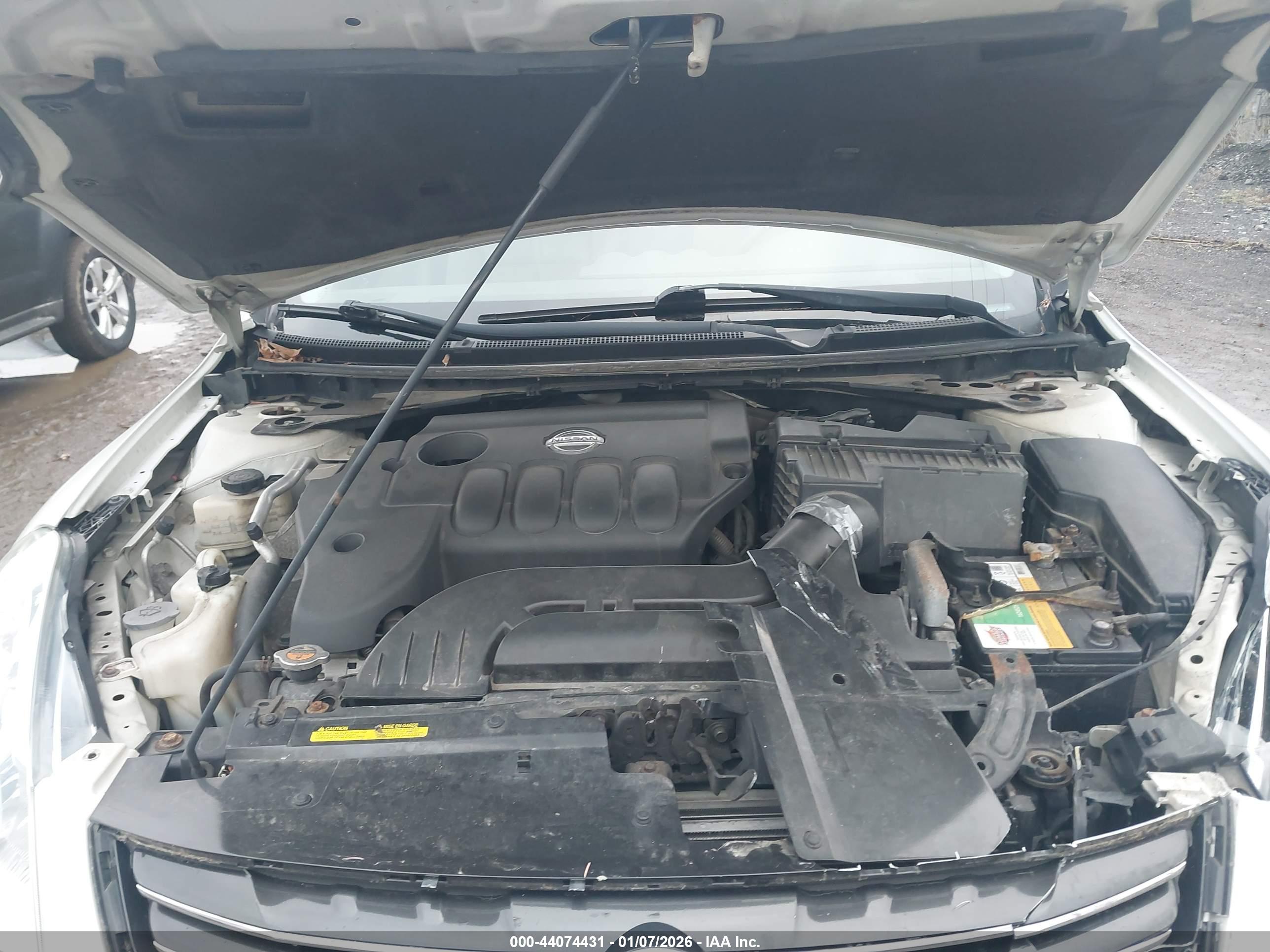 NISSAN ALTIMA image 10