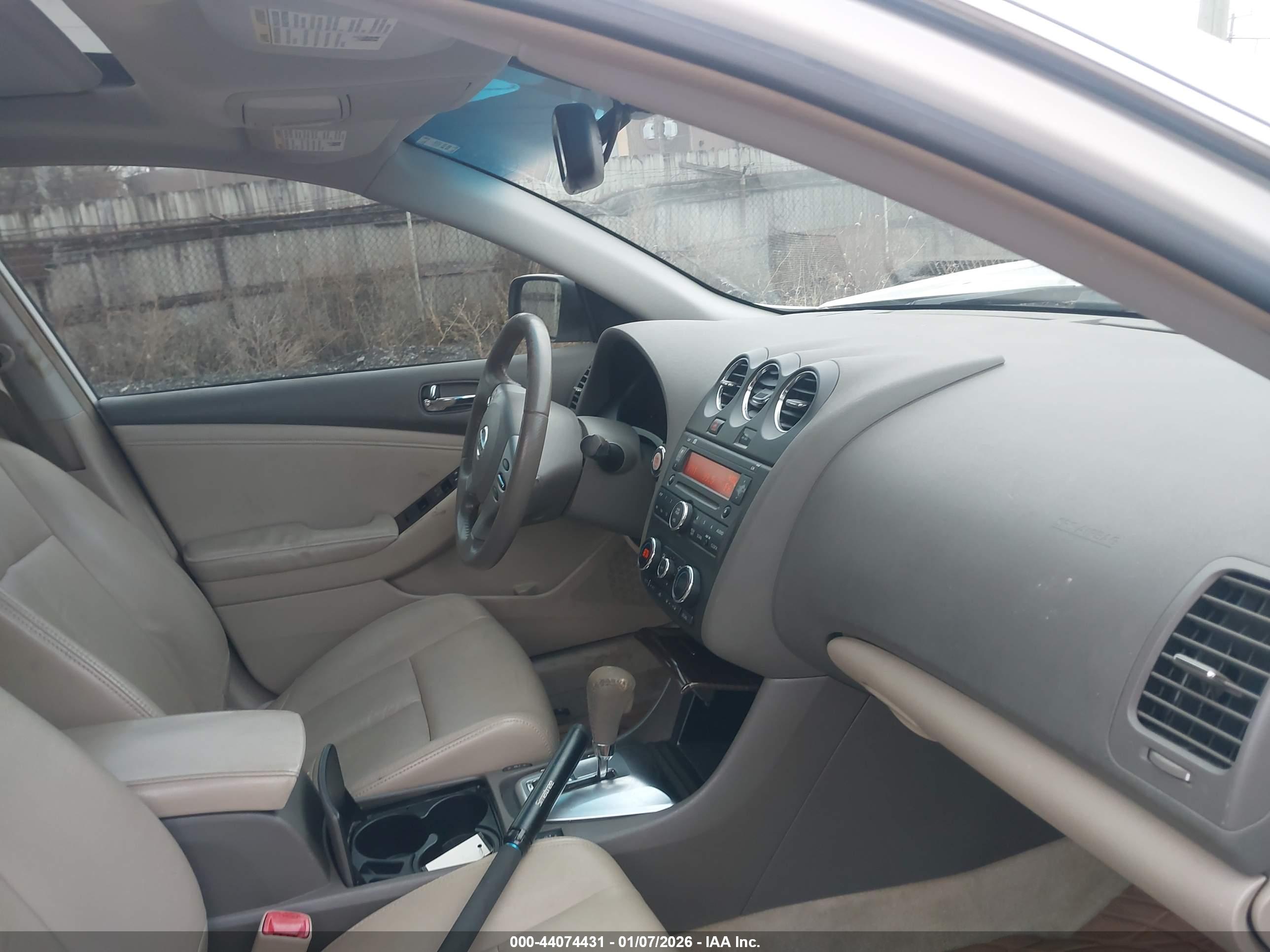 NISSAN ALTIMA image 5