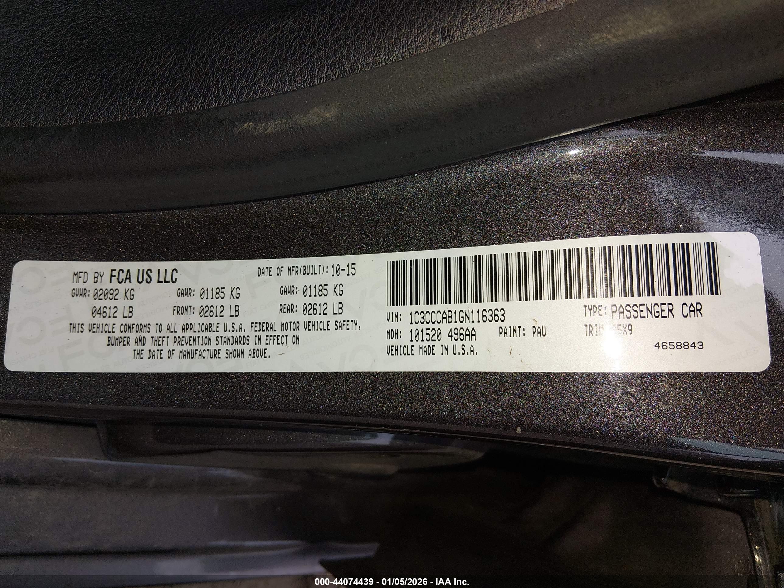 CHRYSLER 200 image 9
