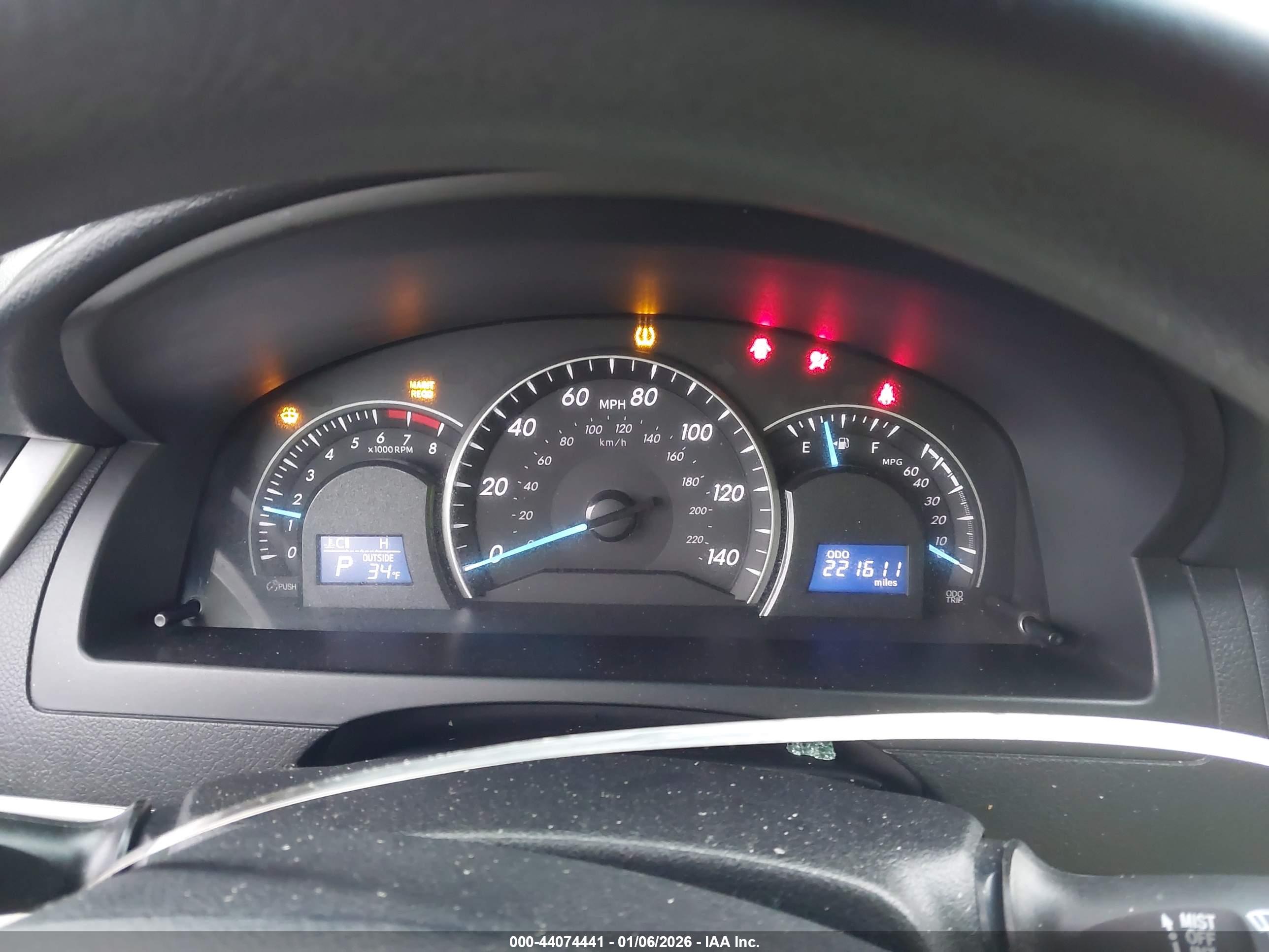 TOYOTA CAMRY image 7