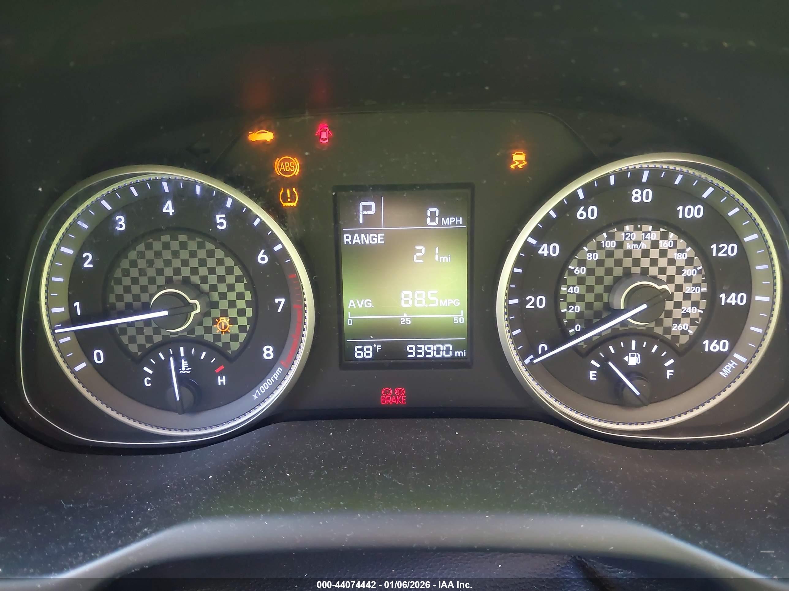 HYUNDAI ELANTRA image 7