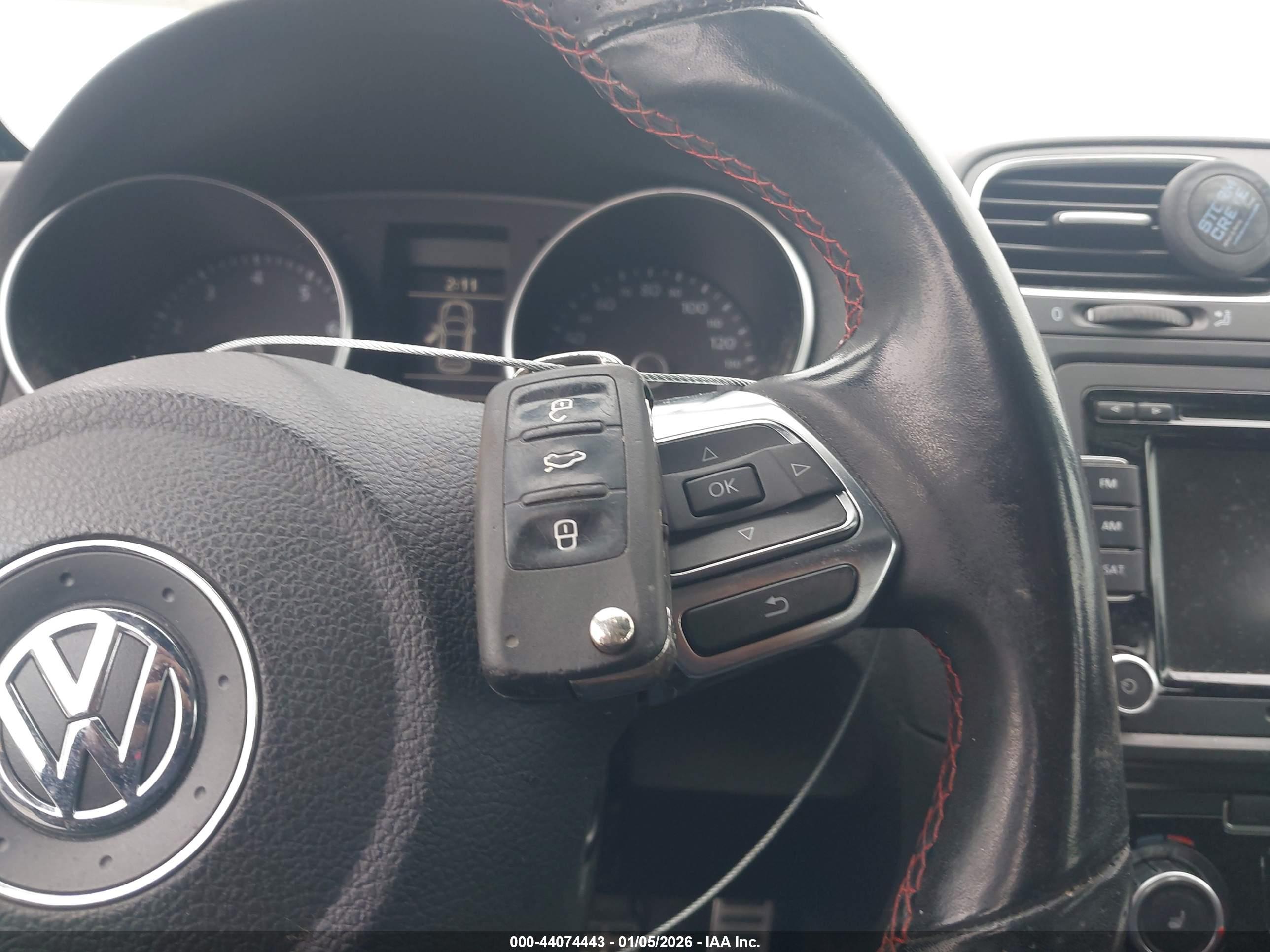 VOLKSWAGEN GTI image 11