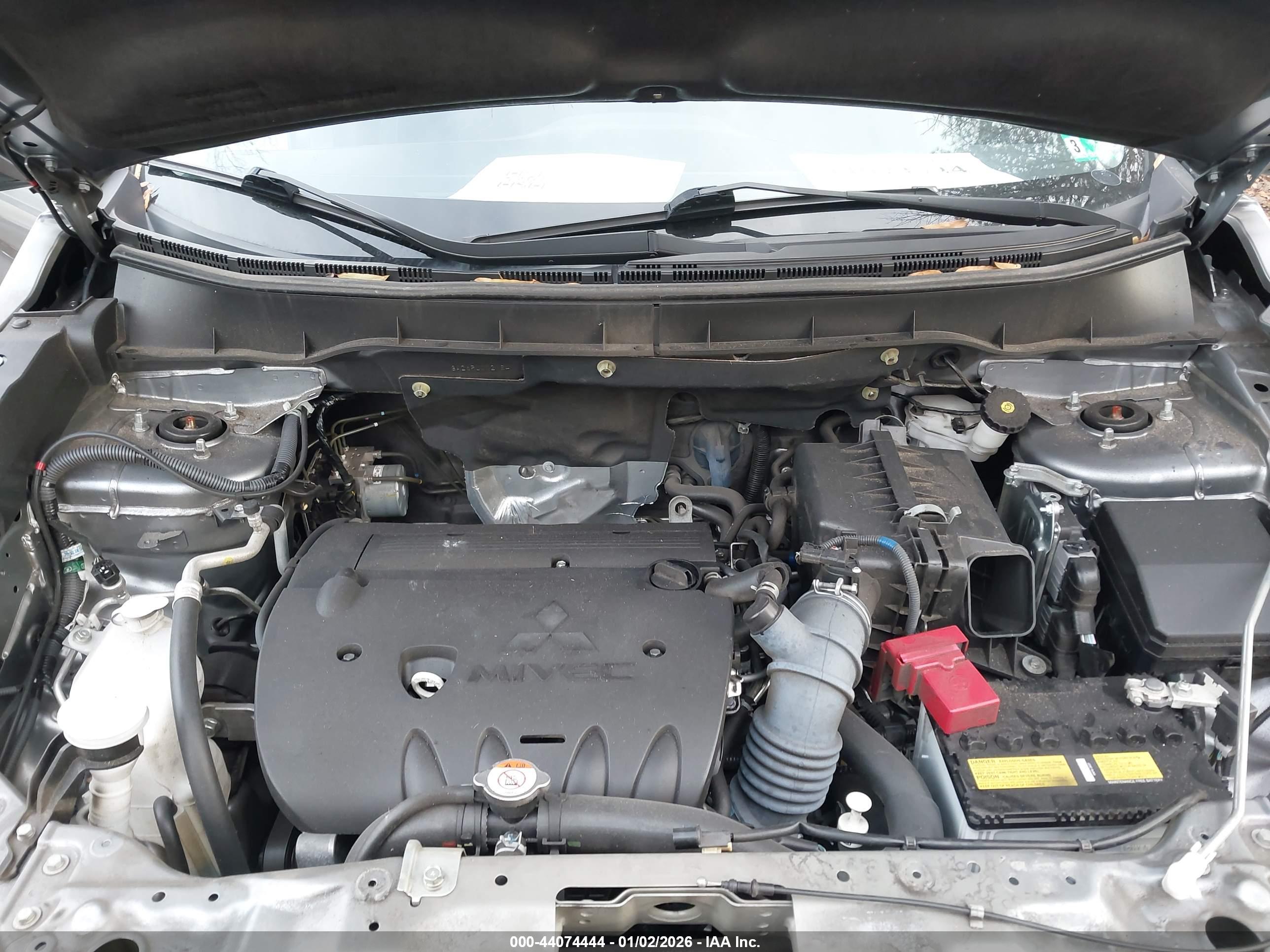 MITSUBISHI OUTLANDER image 10