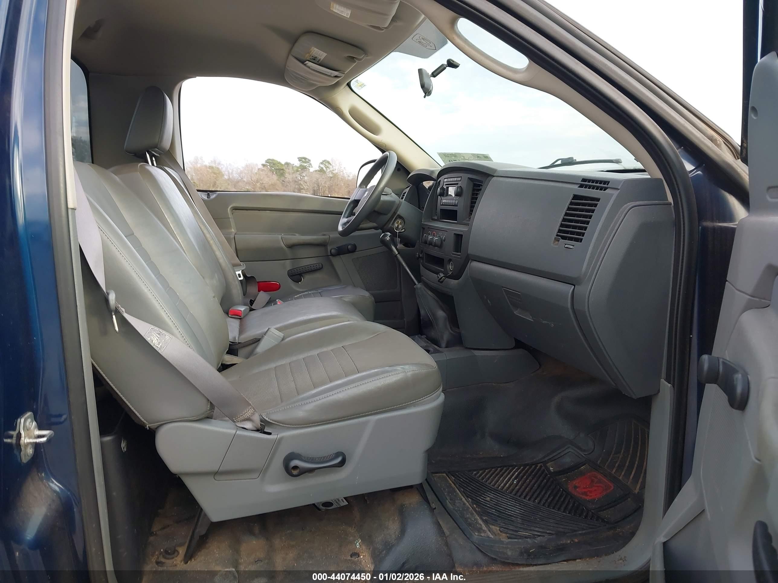 DODGE RAM image 5