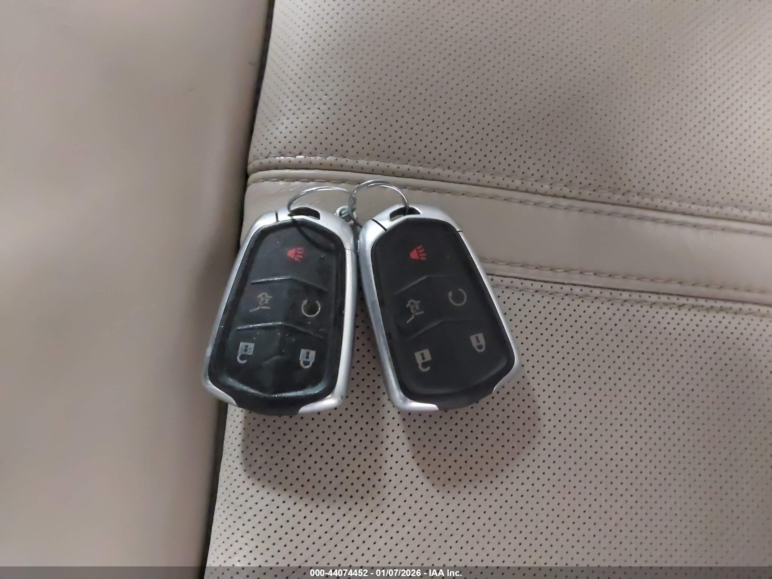 CADILLAC SRX image 11