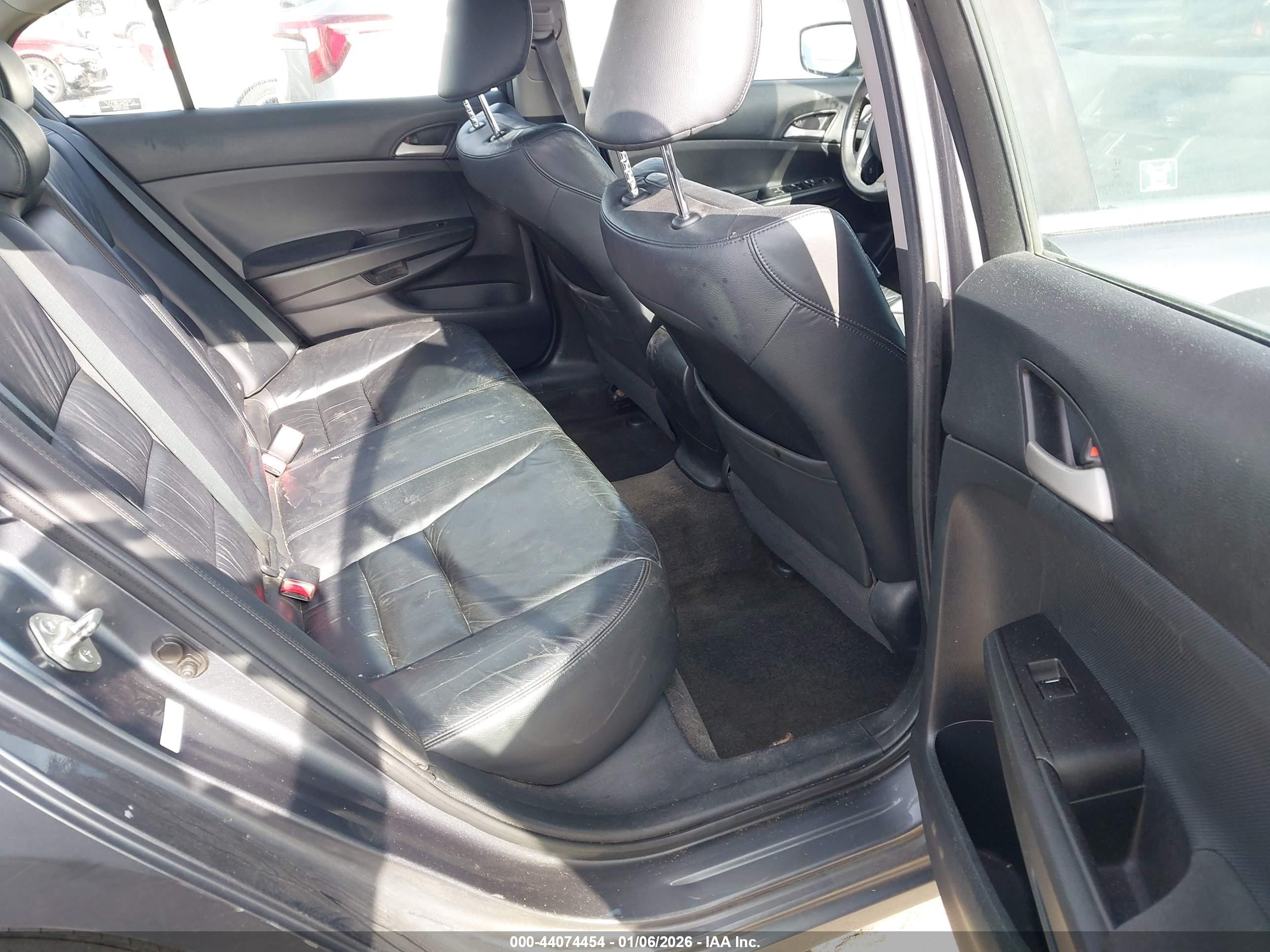 HONDA ACCORD image 8