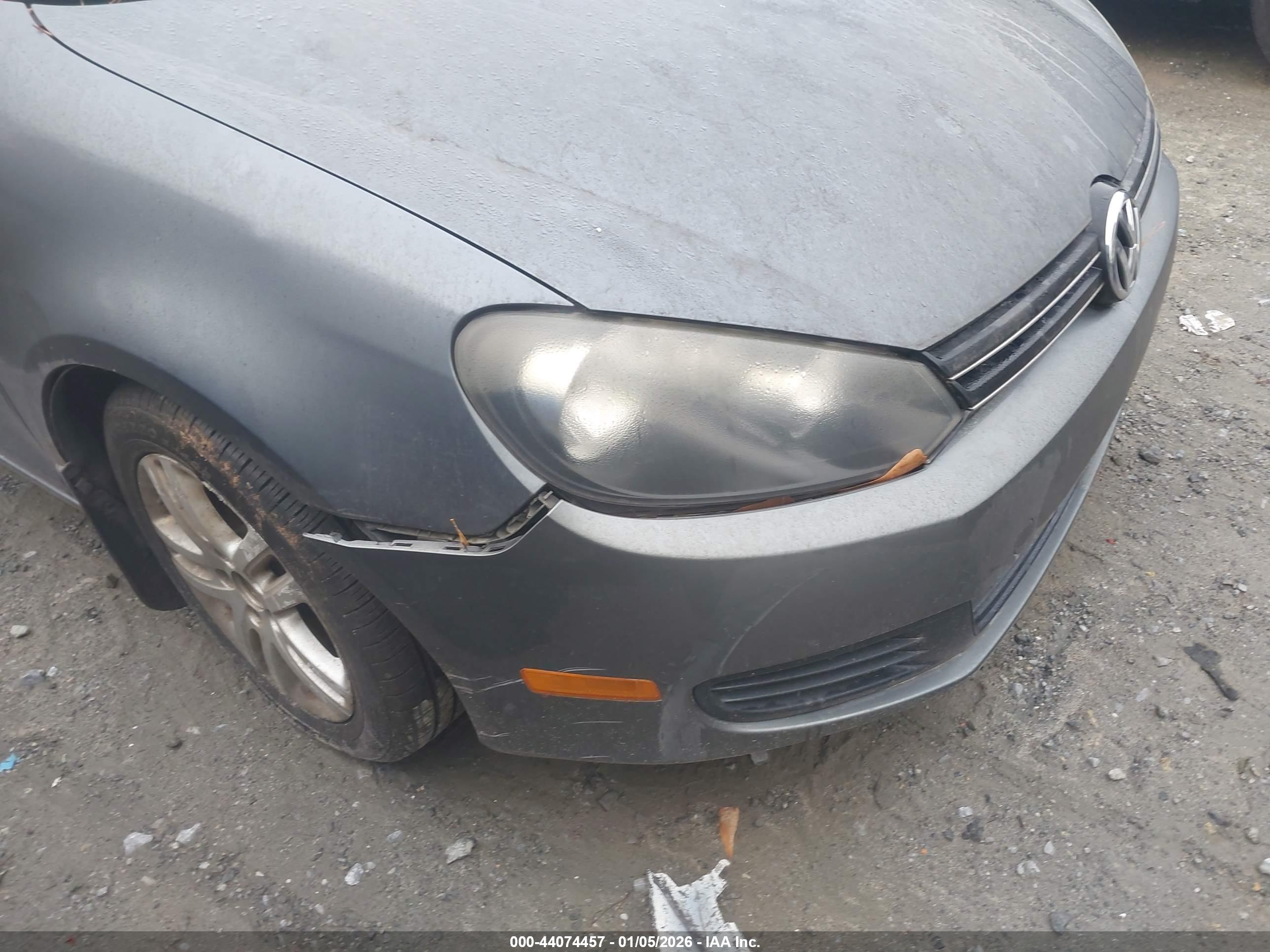 VOLKSWAGEN JETTA image 6