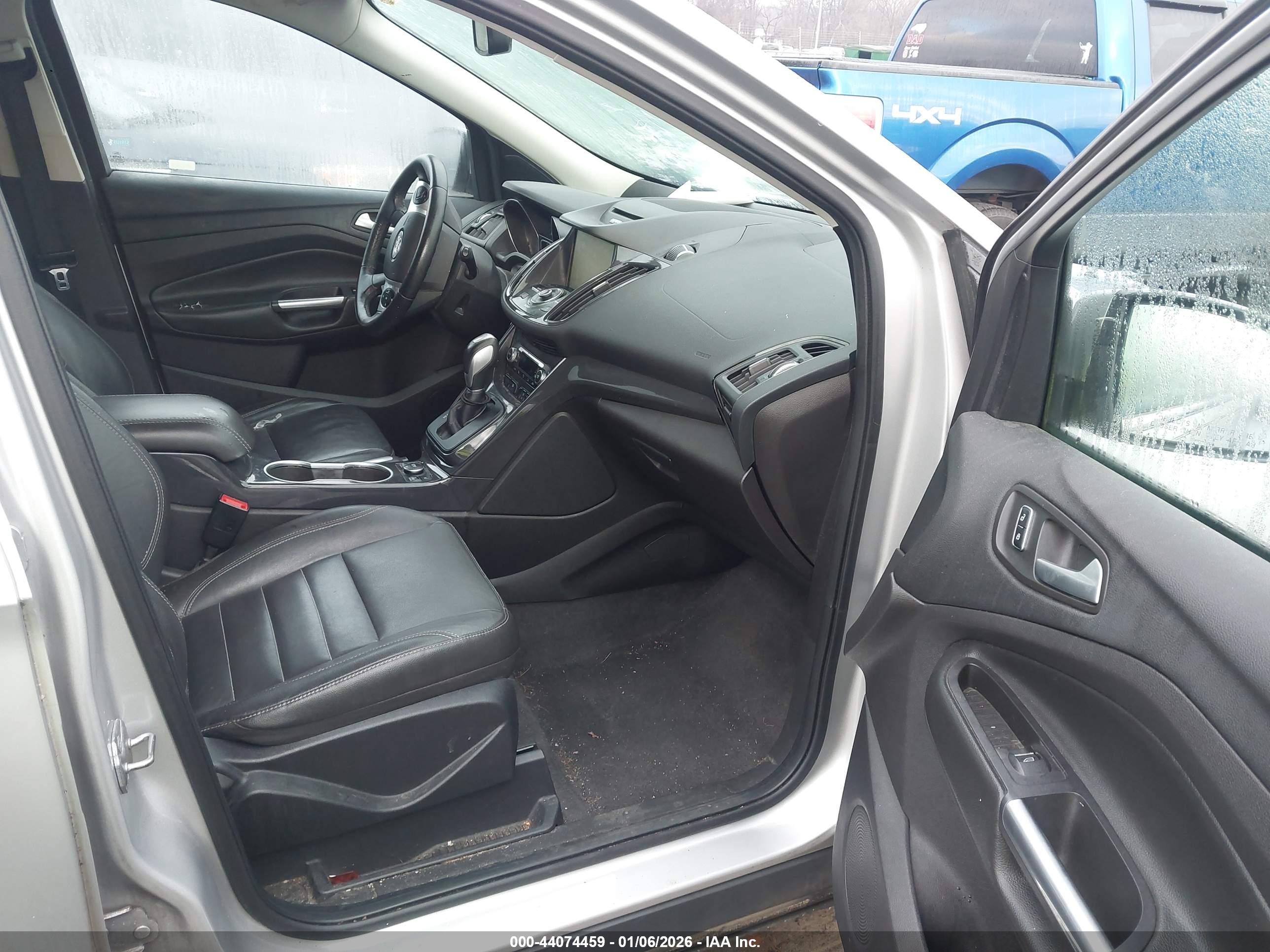 FORD ESCAPE image 5