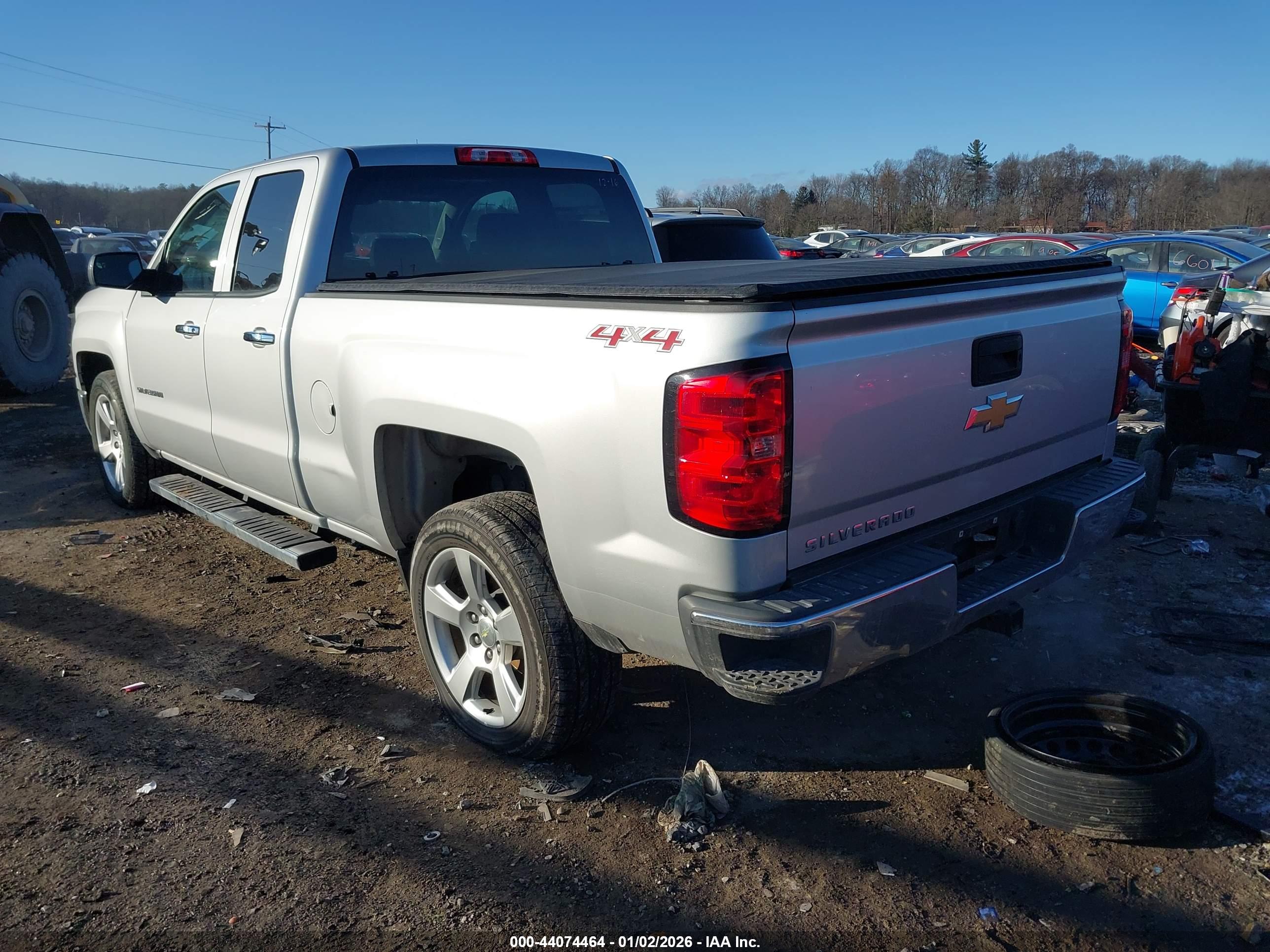 CHEVROLET SILVERADO image 3